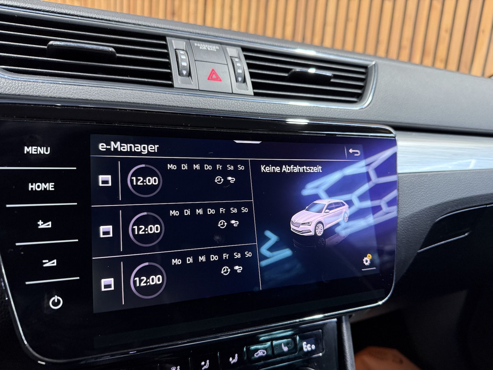 Fahrzeugabbildung SKODA Superb Combi TSI iV DSG *Navi*Virt*Kam*Kessy*DCC