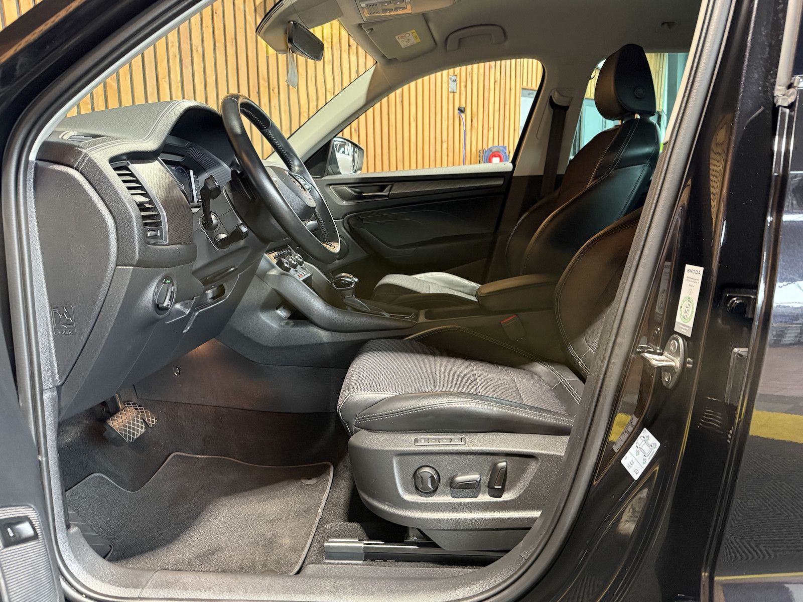 Fahrzeugabbildung SKODA Kodiaq 2,0 TDI DSG *Navi*Matrix*Virtual*Kam*AHK*