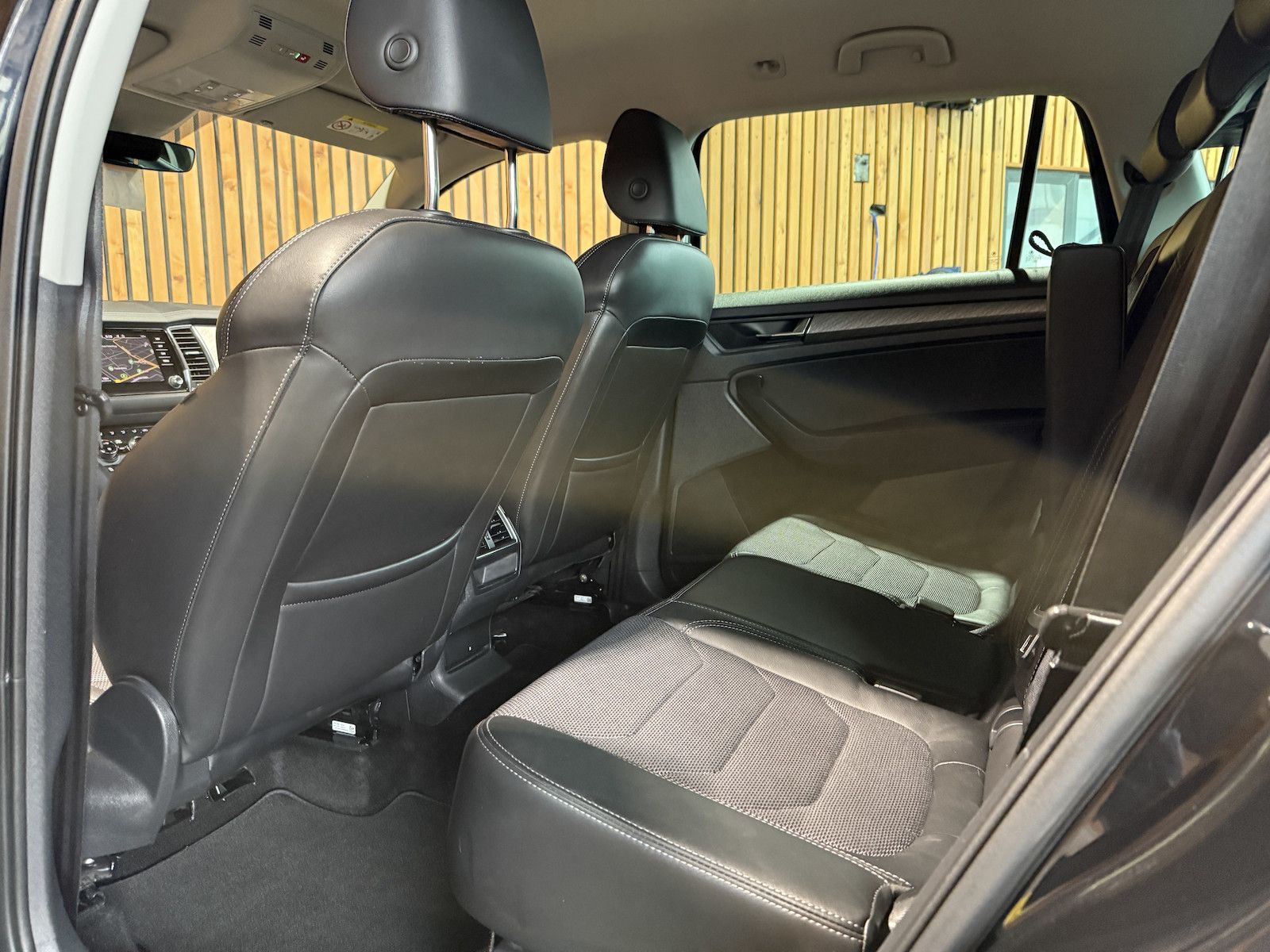 Fahrzeugabbildung SKODA Kodiaq 2,0 TDI DSG *Navi*Matrix*Virtual*Kam*AHK*