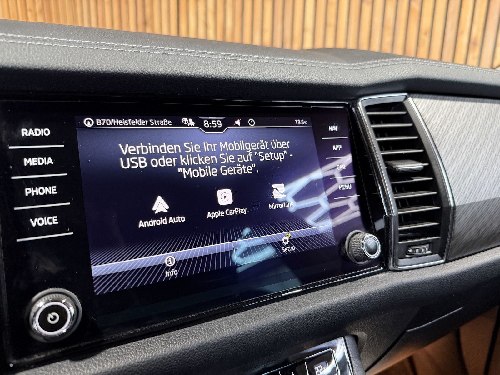 Fahrzeugabbildung SKODA Kodiaq 2,0 TDI DSG *Navi*Matrix*Virtual*Kam*AHK*