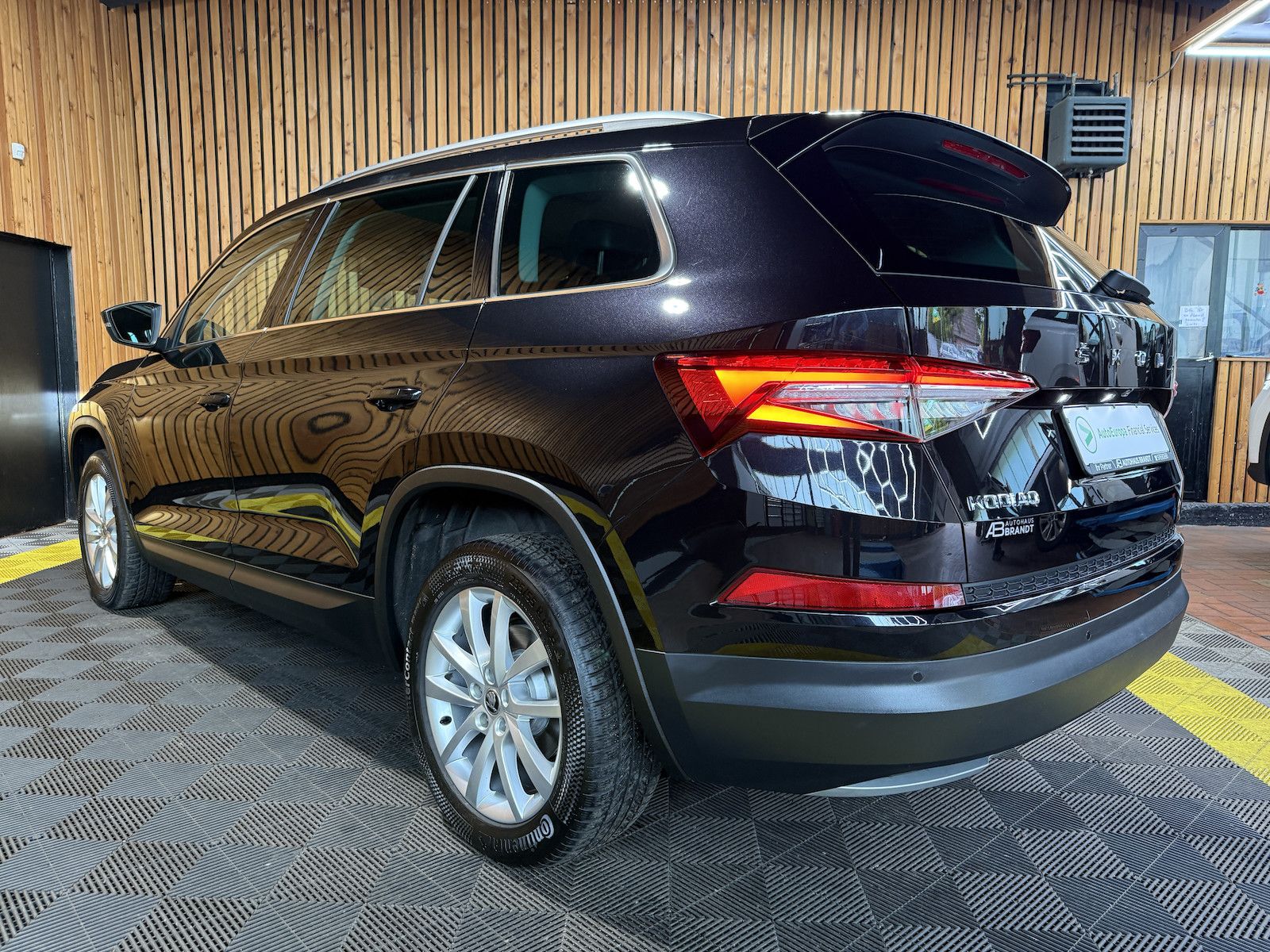Fahrzeugabbildung SKODA Kodiaq 2,0 TDI DSG *Navi*Matrix*Virtual*Kam*AHK*