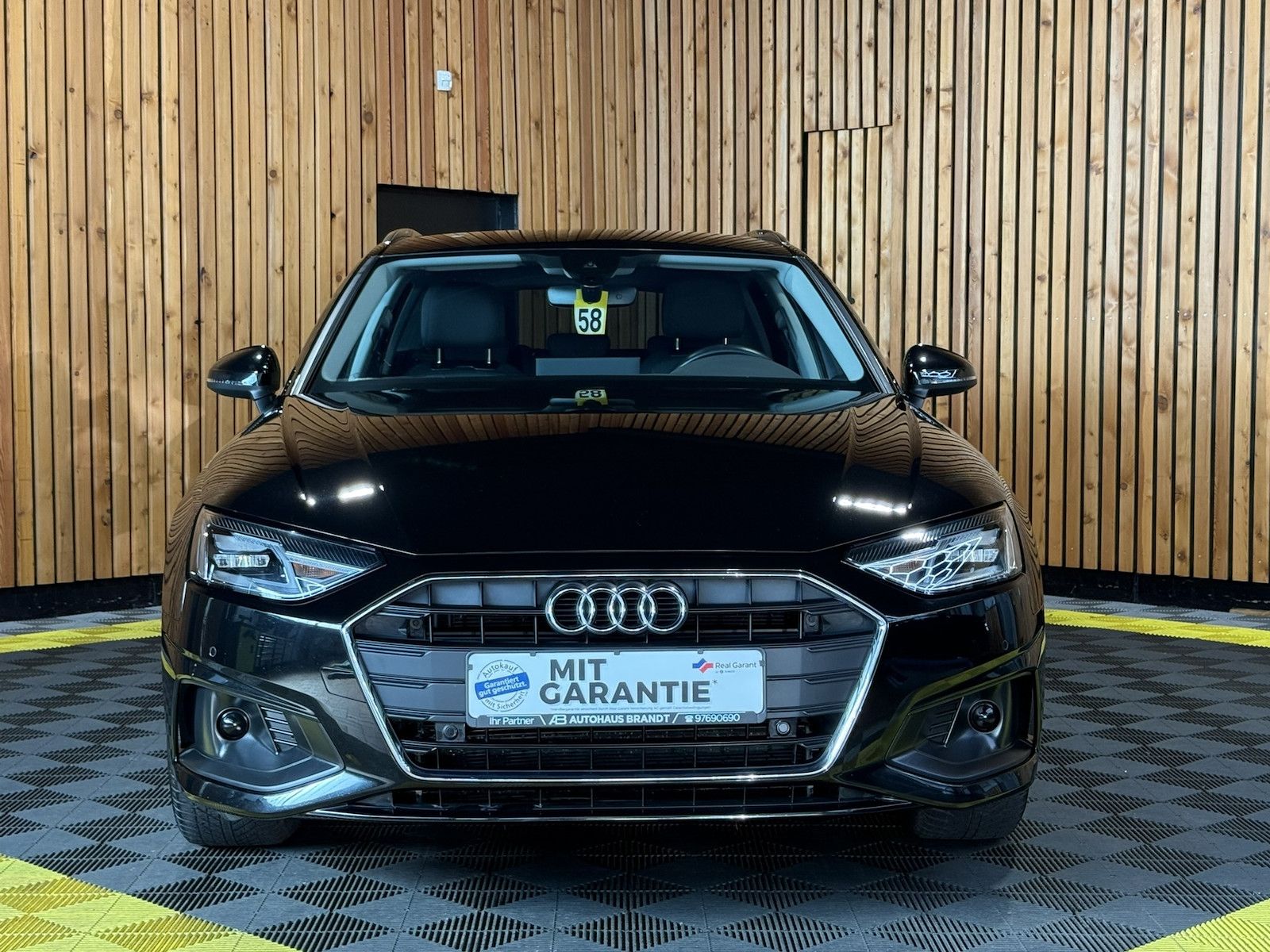 Fahrzeugabbildung Audi A4 Avant 2,0 TDI Aut. *Navi+*ACC*AHK*Kamera*App*