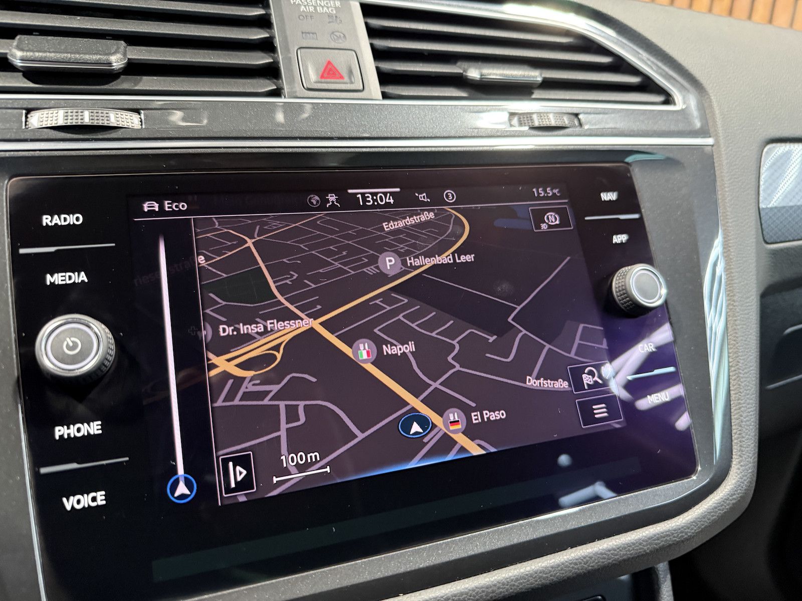 Fahrzeugabbildung Volkswagen Tiguan 2,0 TDI Active DSG *Navi*AHK*Kam*ACC*LED