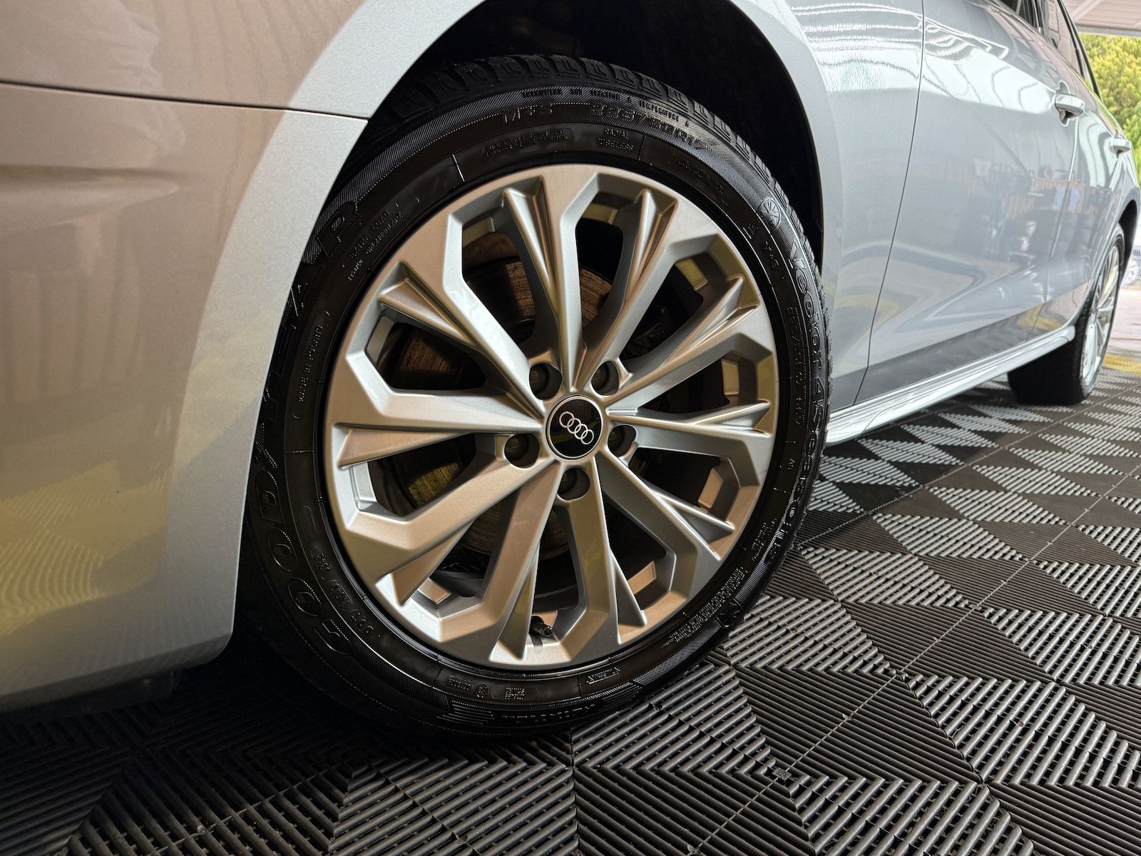 Fahrzeugabbildung Audi A4 Avant advan. TDI Aut. *Navi*Kam*Virtual*Leder