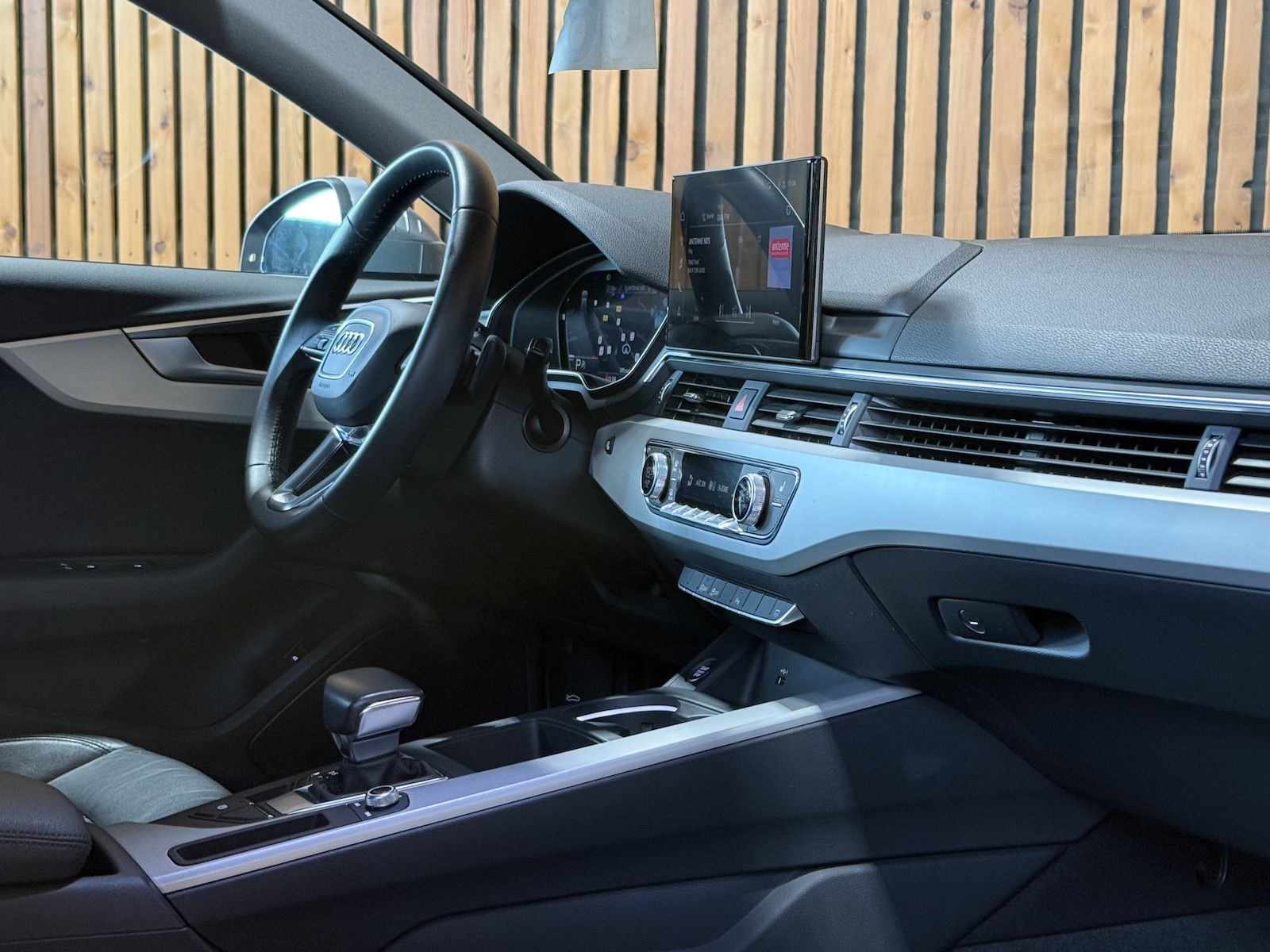 Fahrzeugabbildung Audi A4 Avant advan. TDI Aut. *Navi*Kam*Virtual*Leder