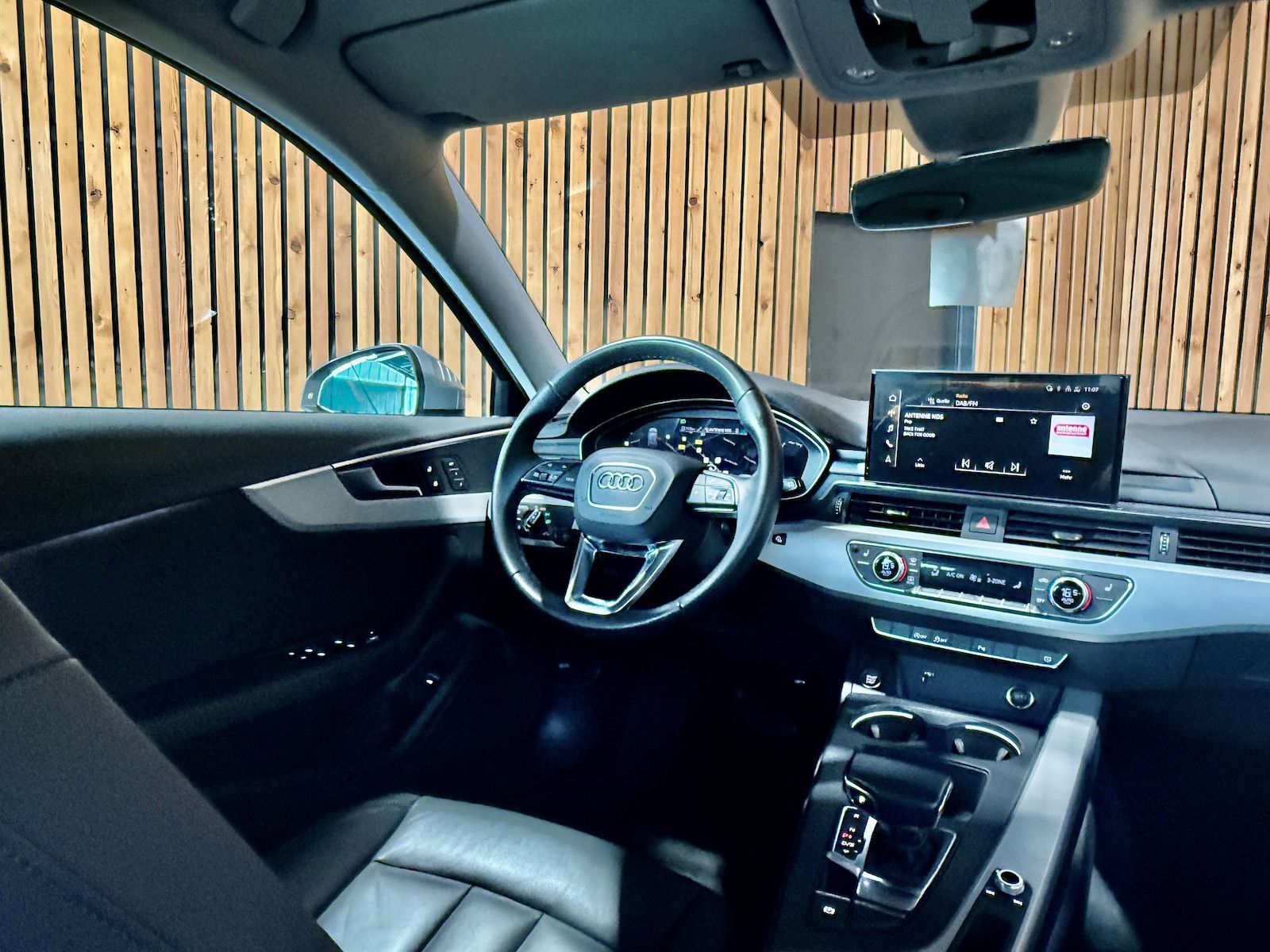 Fahrzeugabbildung Audi A4 Avant advan. TDI Aut. *Navi*Kam*Virtual*Leder