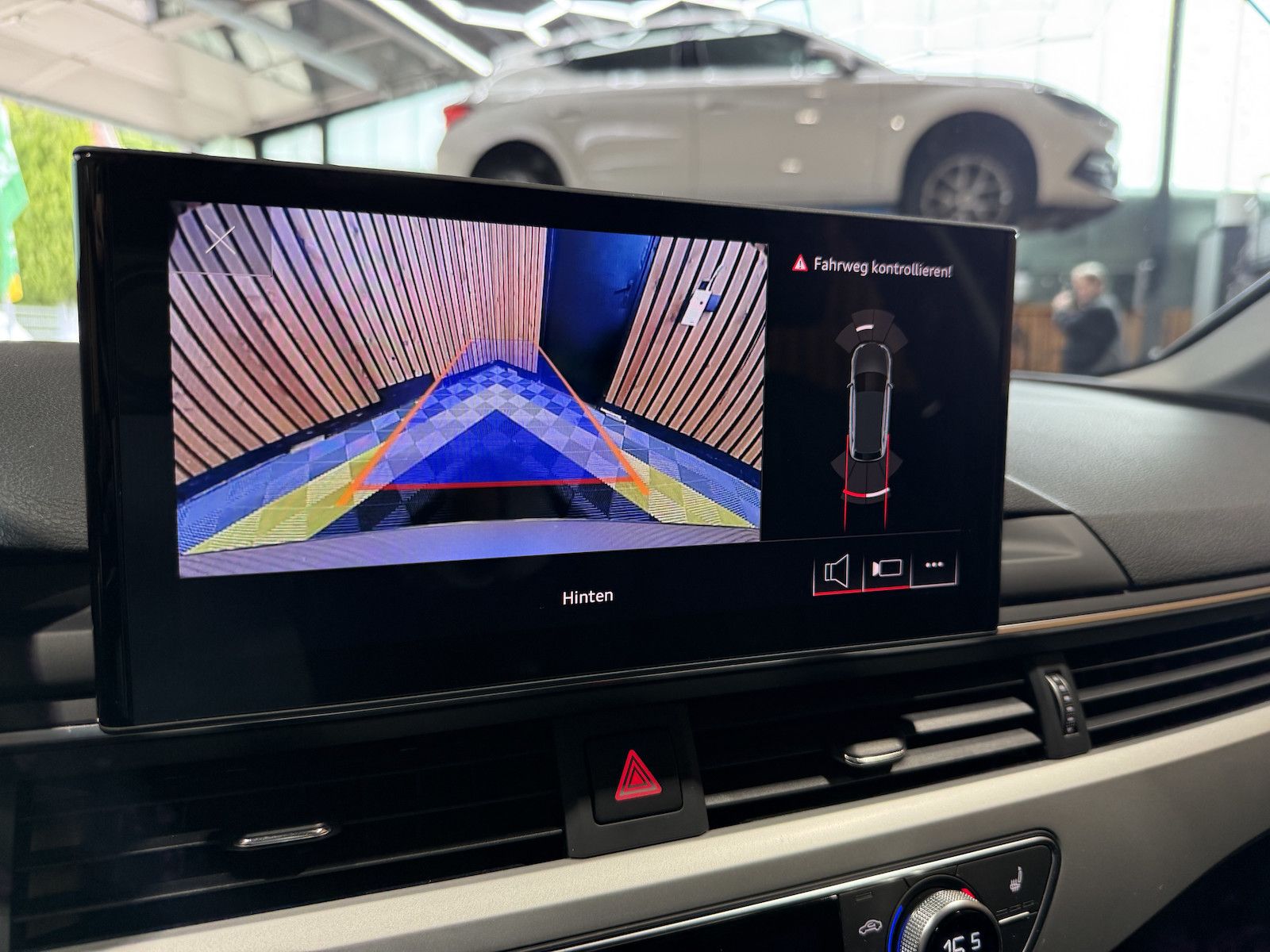 Fahrzeugabbildung Audi A4 Avant advan. TDI Aut. *Navi*Kam*Virtual*Leder