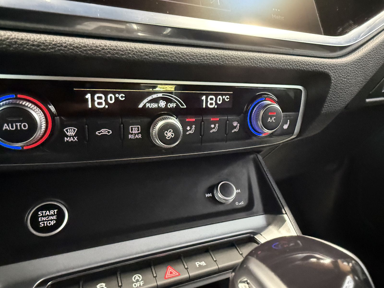 Fahrzeugabbildung Audi Q3 35 TDI advan. Aut. Navi*LED*Virtual*Kam*Leder