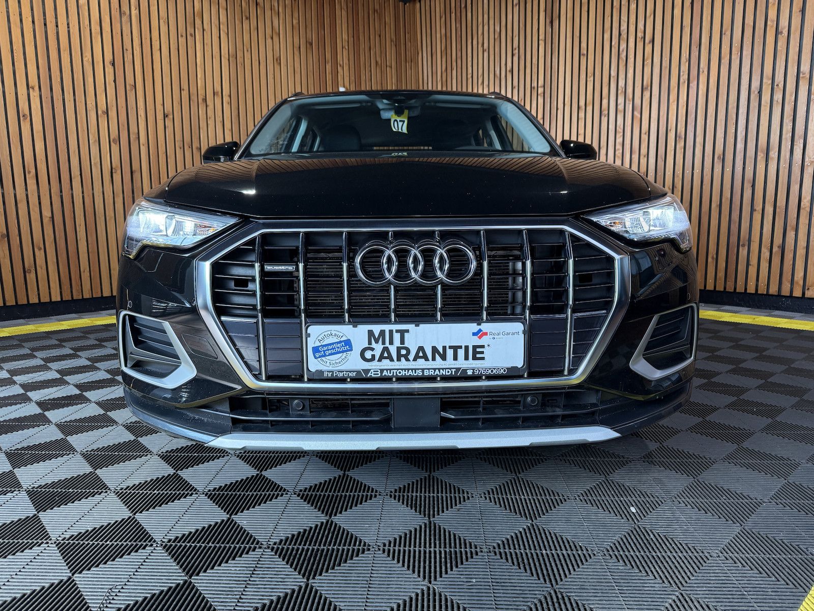 Fahrzeugabbildung Audi Q3 40 TDI advan. quattro *Navi*LED*Virtual*Kam*