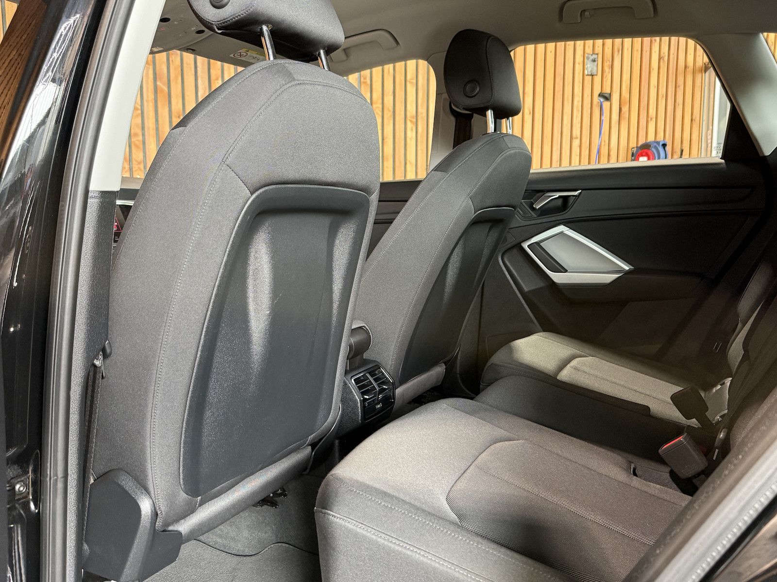 Fahrzeugabbildung Audi Q3 40 TDI advan. quattro *Navi*LED*Virtual*Kam*