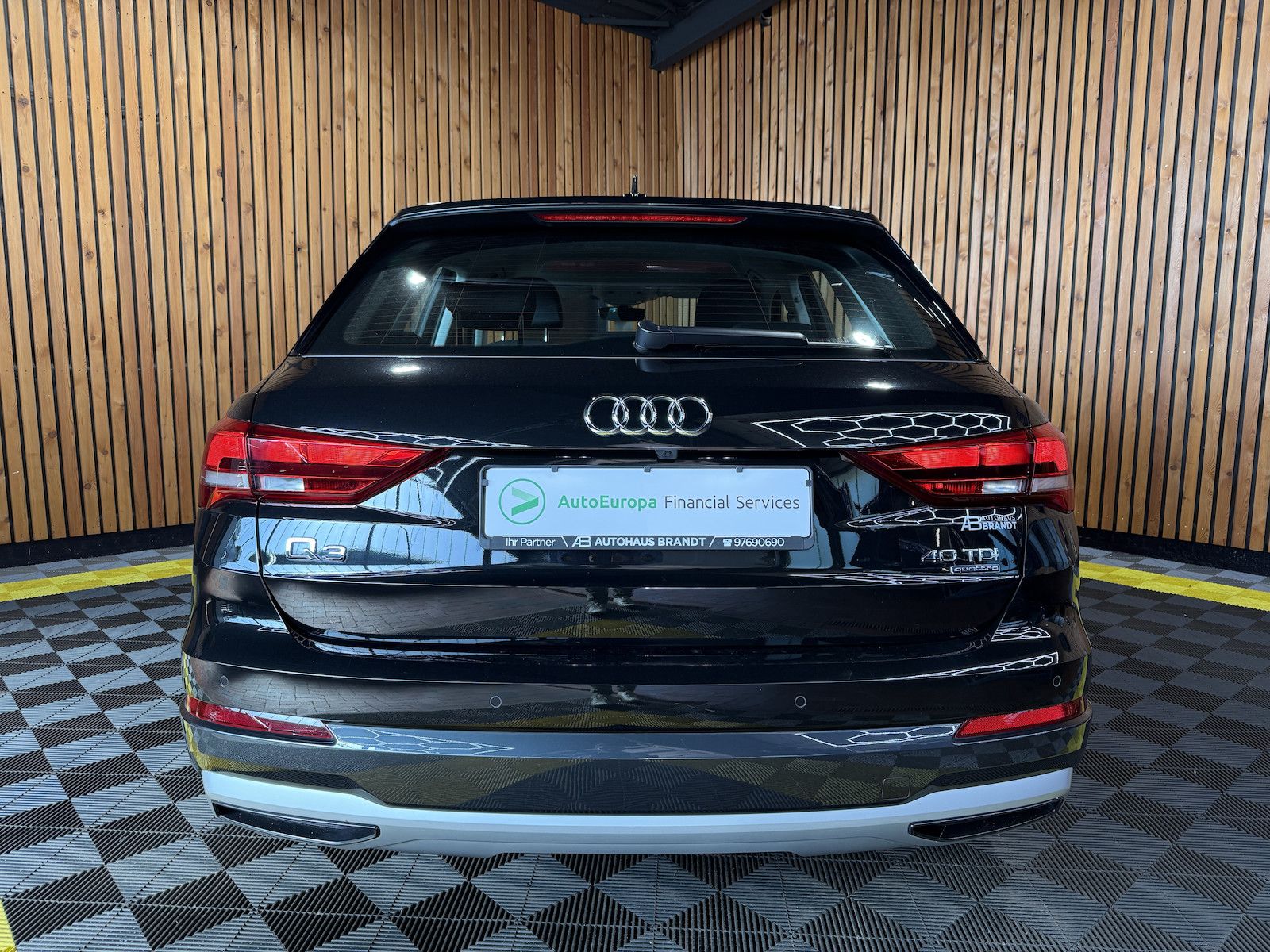 Fahrzeugabbildung Audi Q3 40 TDI advan. quattro *Navi*LED*Virtual*Kam*