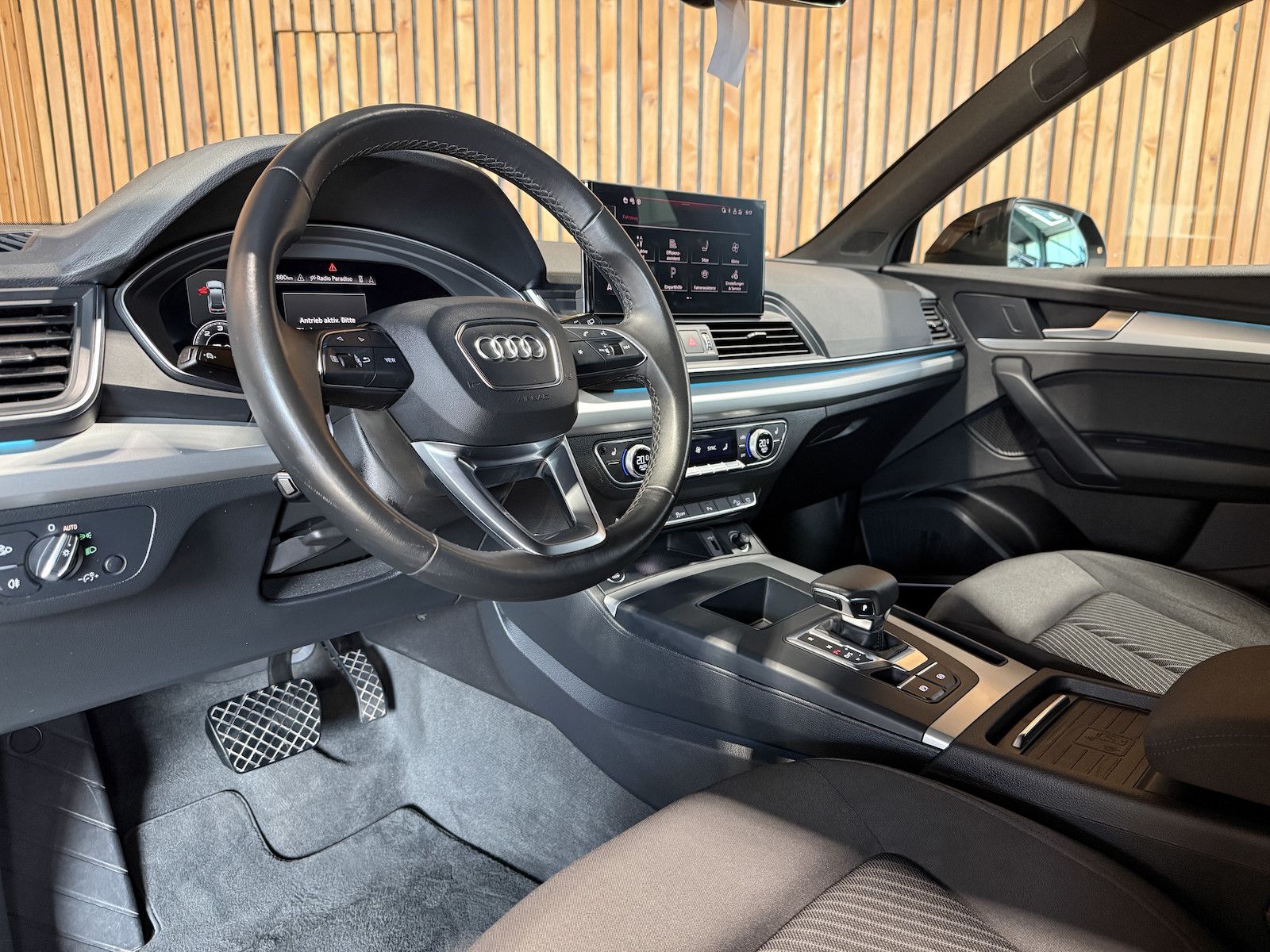 Fahrzeugabbildung Audi Q5 2,0TDI advan. Navi*AHK*B&O*ACC*Virtual*Matrix