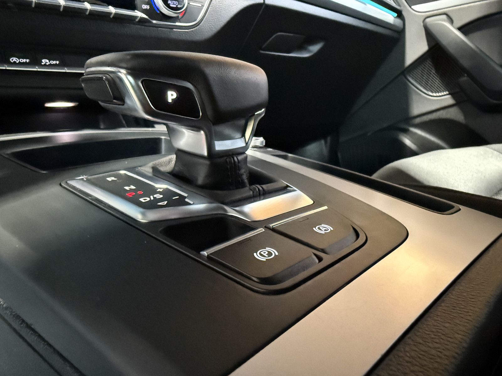 Fahrzeugabbildung Audi Q5 2,0TDI advan. Navi*AHK*B&O*ACC*Virtual*Matrix