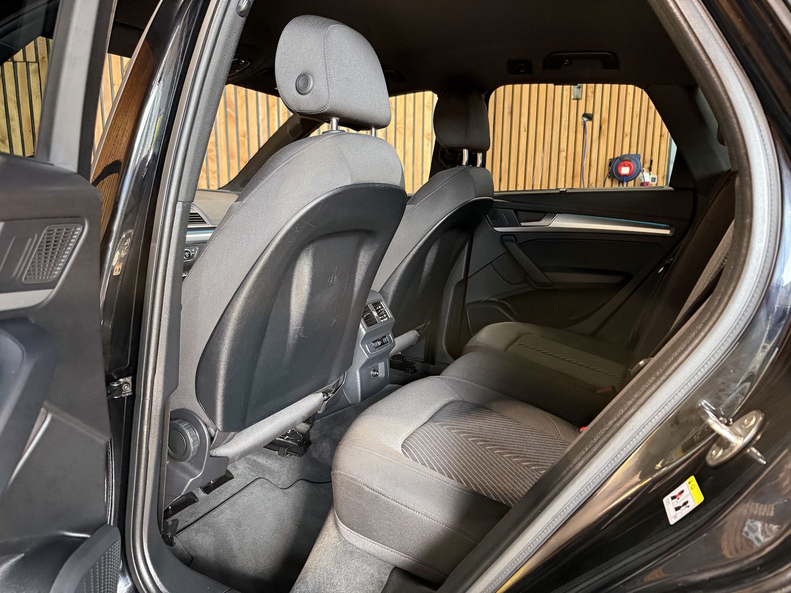 Fahrzeugabbildung Audi Q5 2,0TDI advan. Navi*AHK*B&O*ACC*Virtual*Matrix