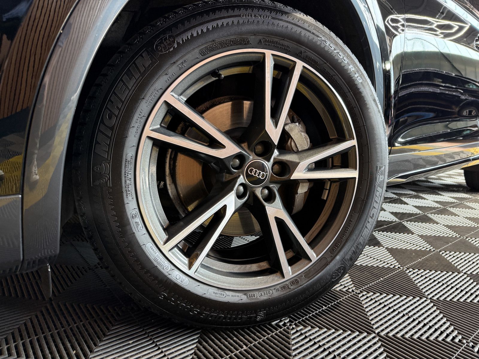 Fahrzeugabbildung Audi Q5 2,0TDI advan. Navi*AHK*B&O*ACC*Virtual*Matrix
