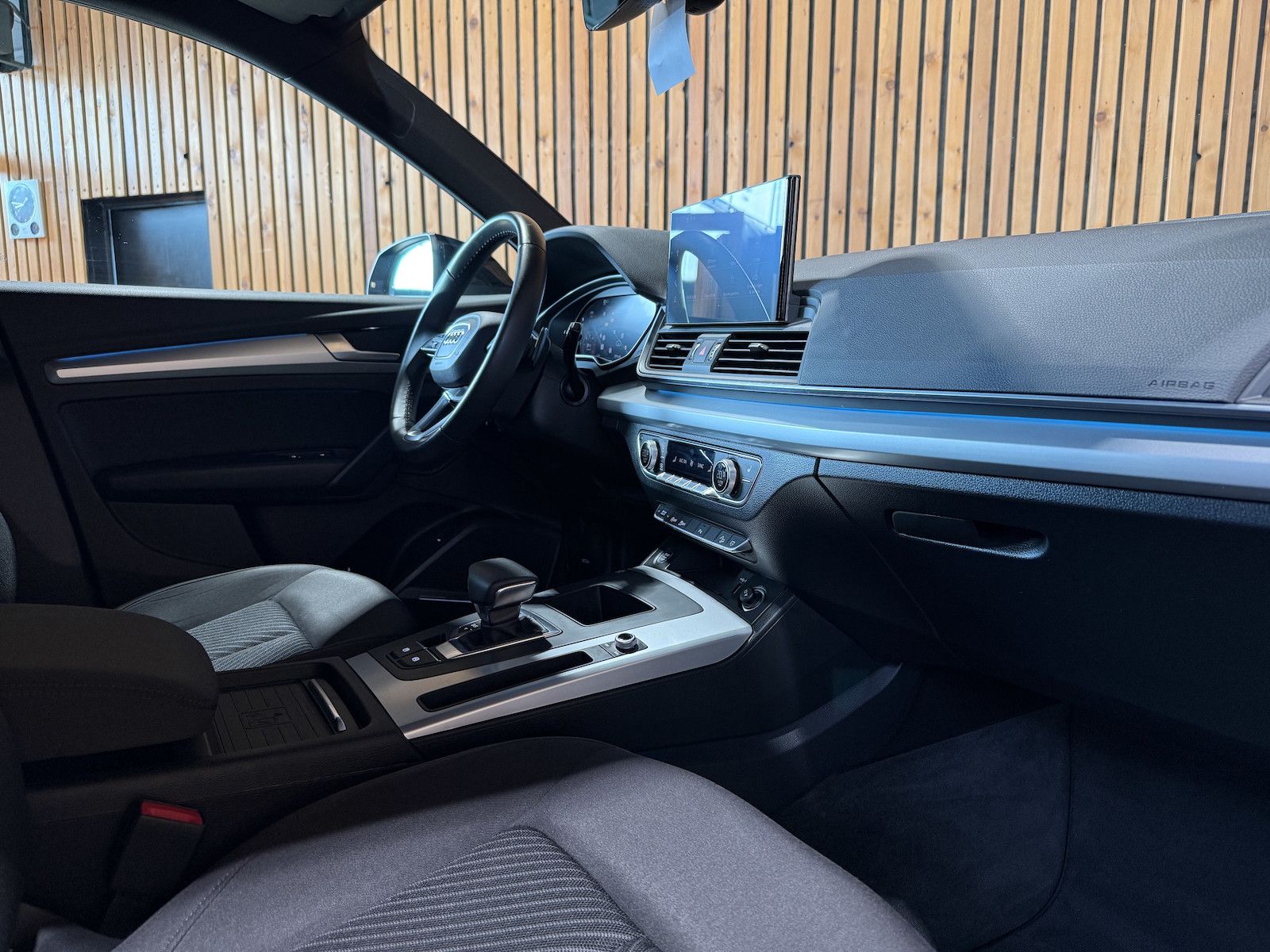 Fahrzeugabbildung Audi Q5 2,0TDI advan. Navi*AHK*B&O*ACC*Virtual*Matrix