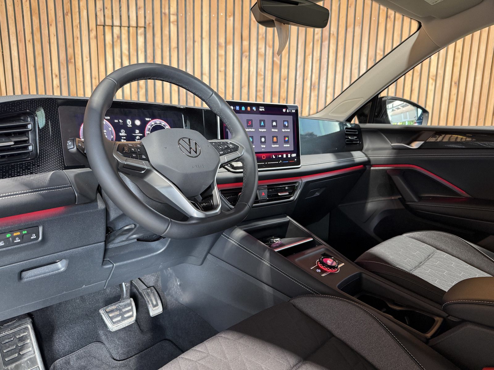 Fahrzeugabbildung Volkswagen Tiguan 1,5 eTSI DSG Goal *Navi*Kam*LED*AHK*360°