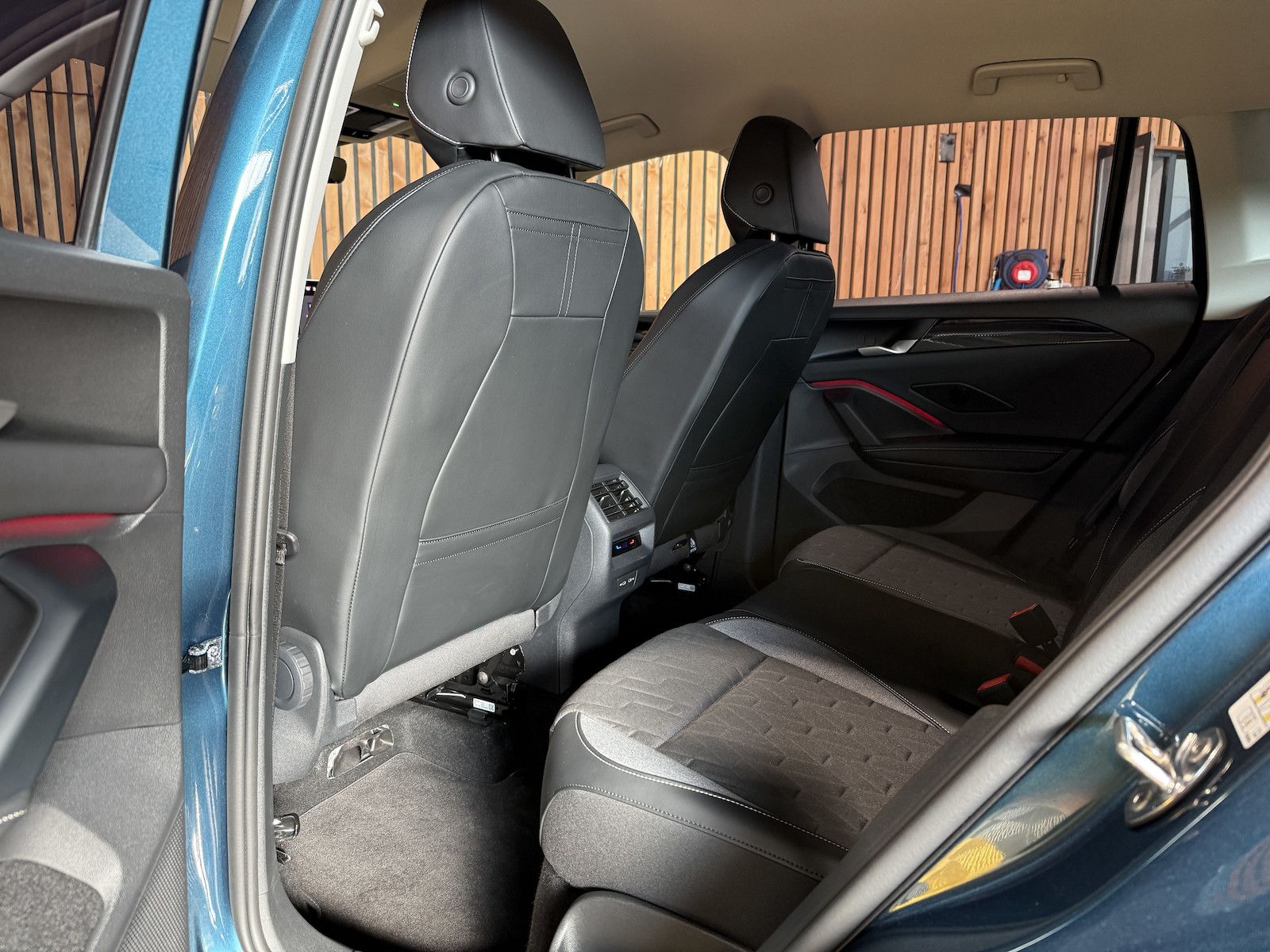Fahrzeugabbildung Volkswagen Tiguan 1,5 eTSI DSG Goal *Navi*Kam*LED*AHK*360°