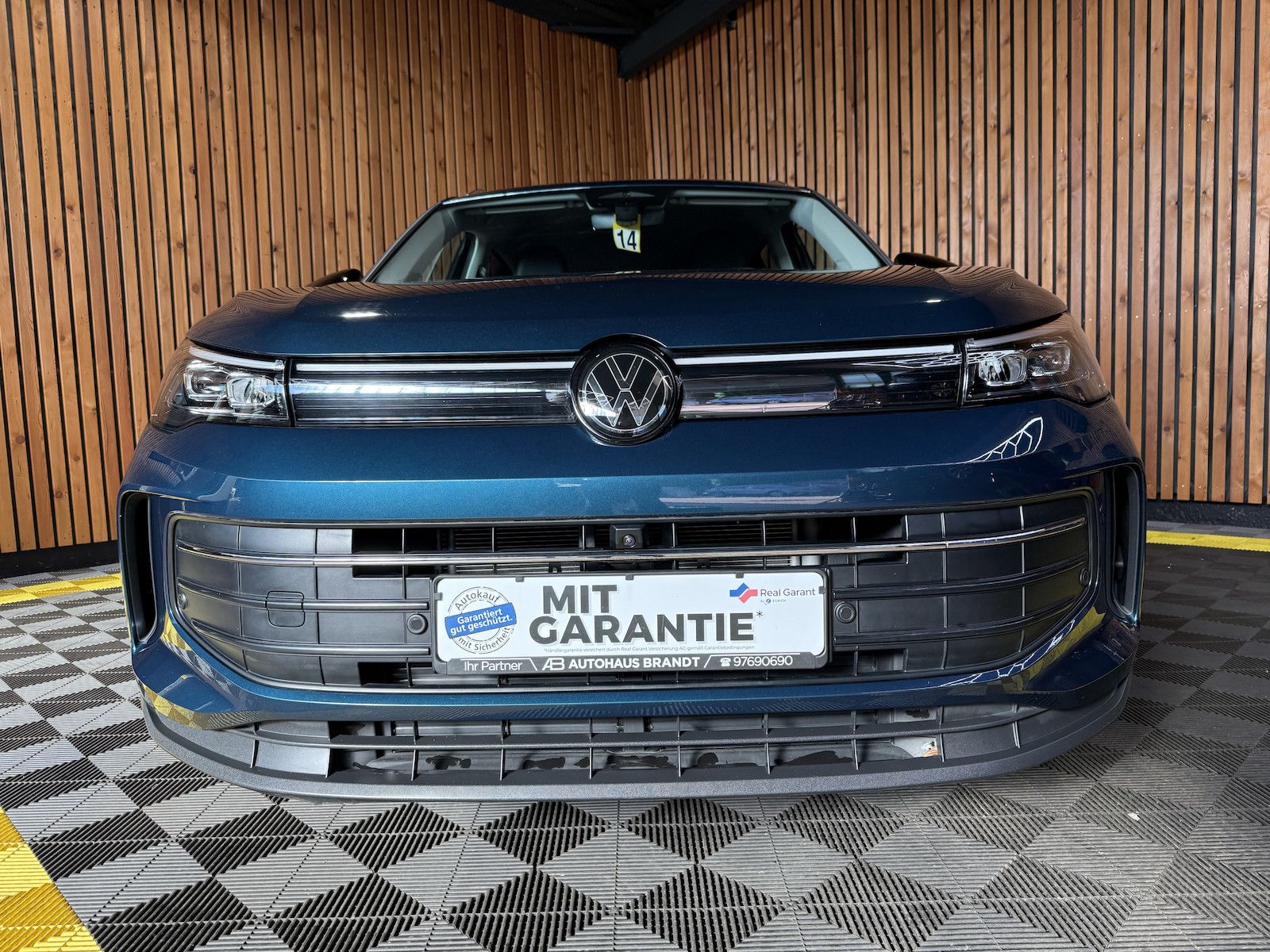 Fahrzeugabbildung Volkswagen Tiguan 1,5 eTSI DSG Goal *Navi*Kam*LED*AHK*360°