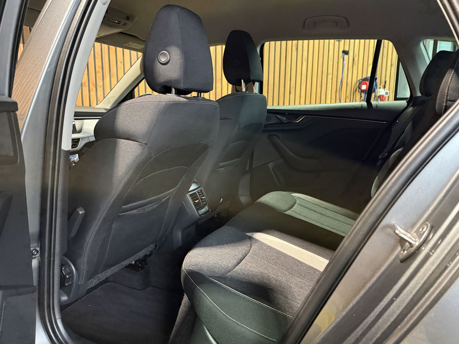 Fahrzeugabbildung SKODA Kamiq TSI DSG Drive Navi*LED*Kam*Virtual*Keyless