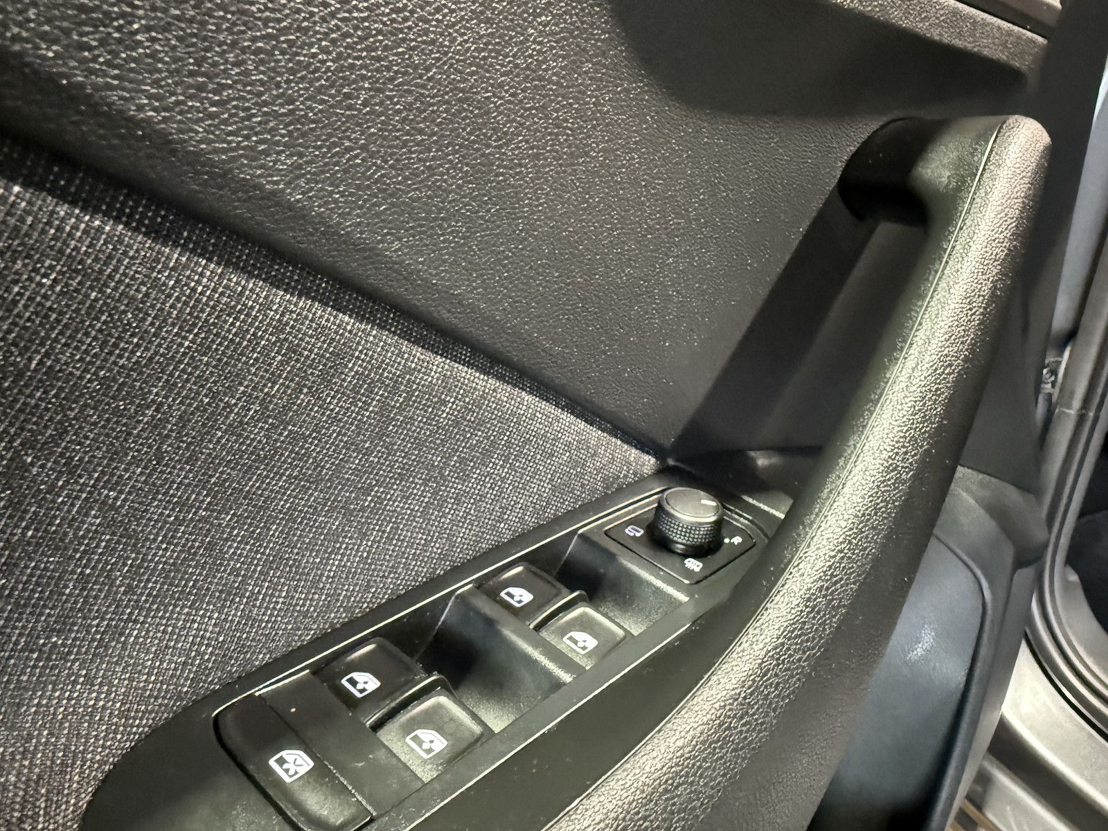 Fahrzeugabbildung SKODA Kamiq TSI DSG Drive Navi*LED*Kam*Virtual*Keyless