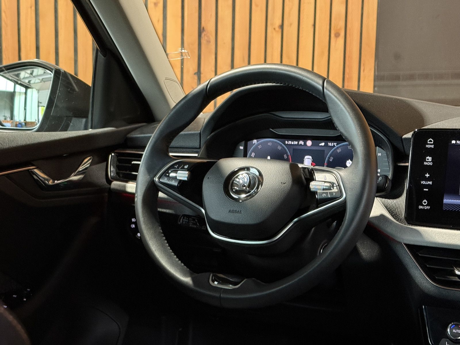 Fahrzeugabbildung SKODA Kamiq TSI DSG Drive Navi*LED*Kam*Virtual*Keyless
