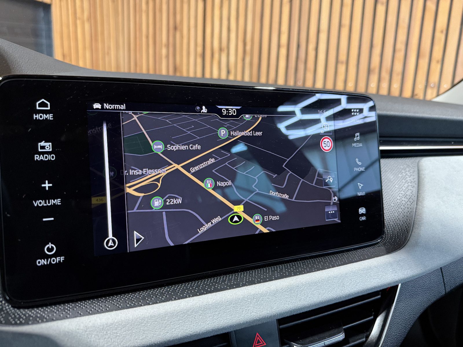 Fahrzeugabbildung SKODA Kamiq TSI DSG Drive Navi*LED*Kam*Virtual*Keyless
