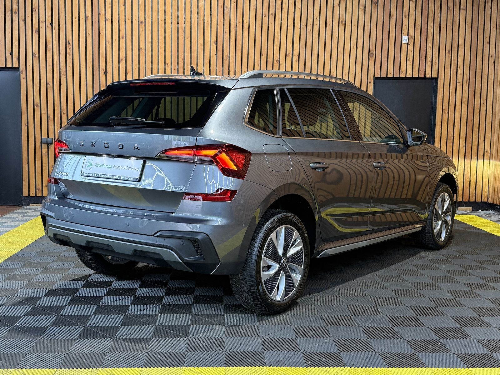 Fahrzeugabbildung SKODA Kamiq TSI DSG Drive Navi*LED*Kam*Virtual*Keyless