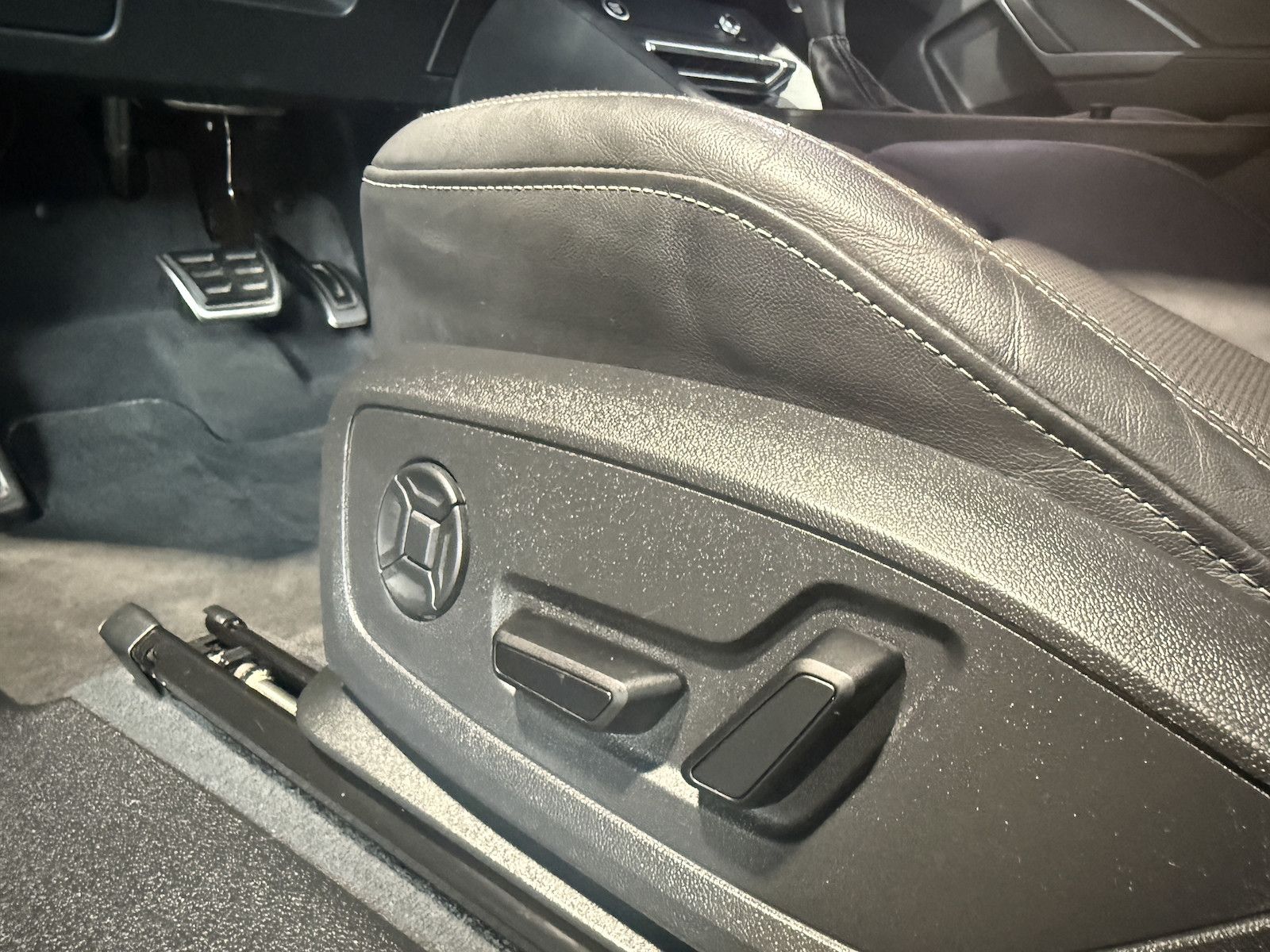 Fahrzeugabbildung Audi Q3 35 TDI S Line Aut. Navi*Matrix*Virt*Kam*AHK