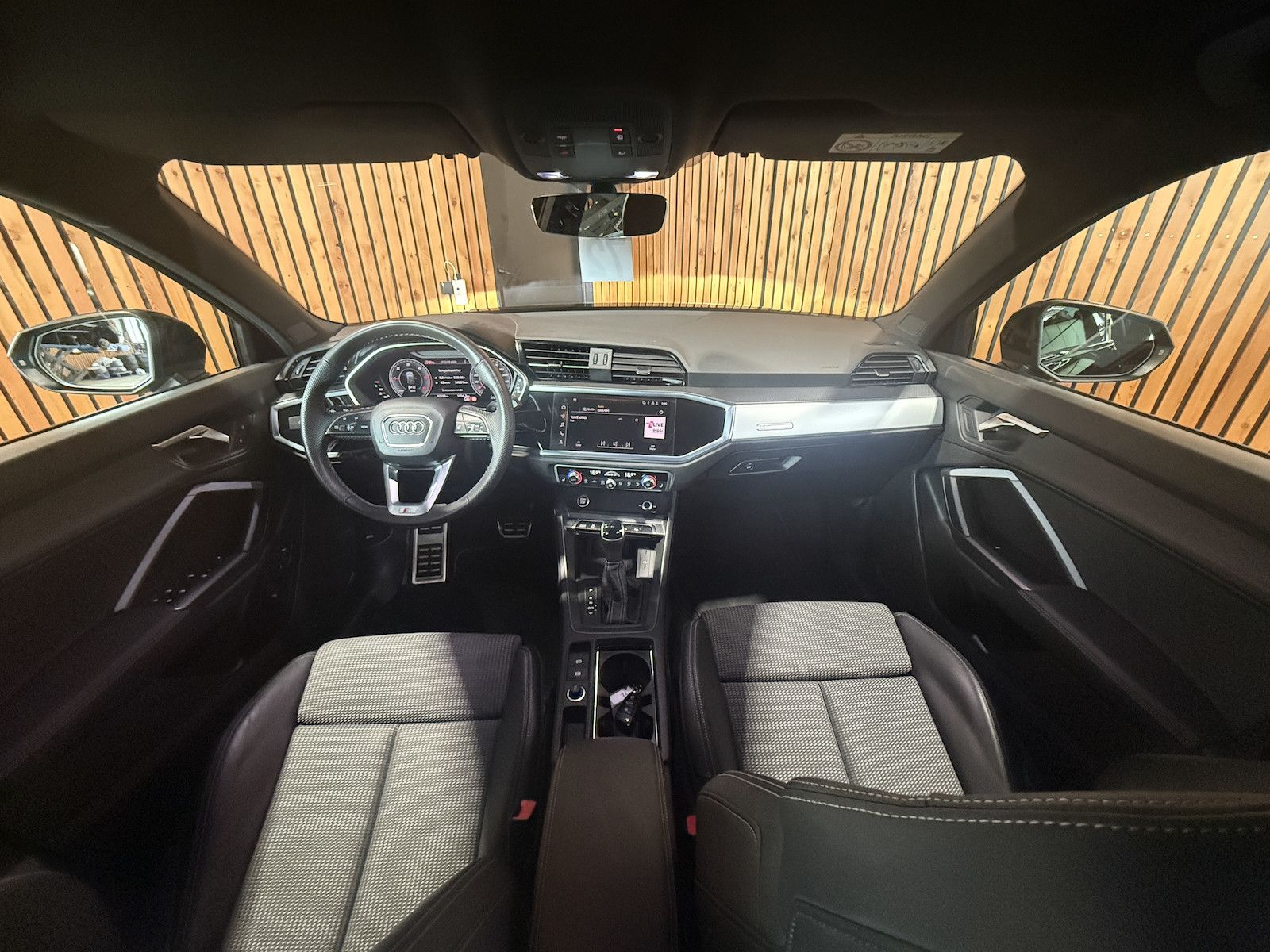 Fahrzeugabbildung Audi Q3 35 TDI S Line Aut. Navi*Matrix*Virt*Kam*AHK