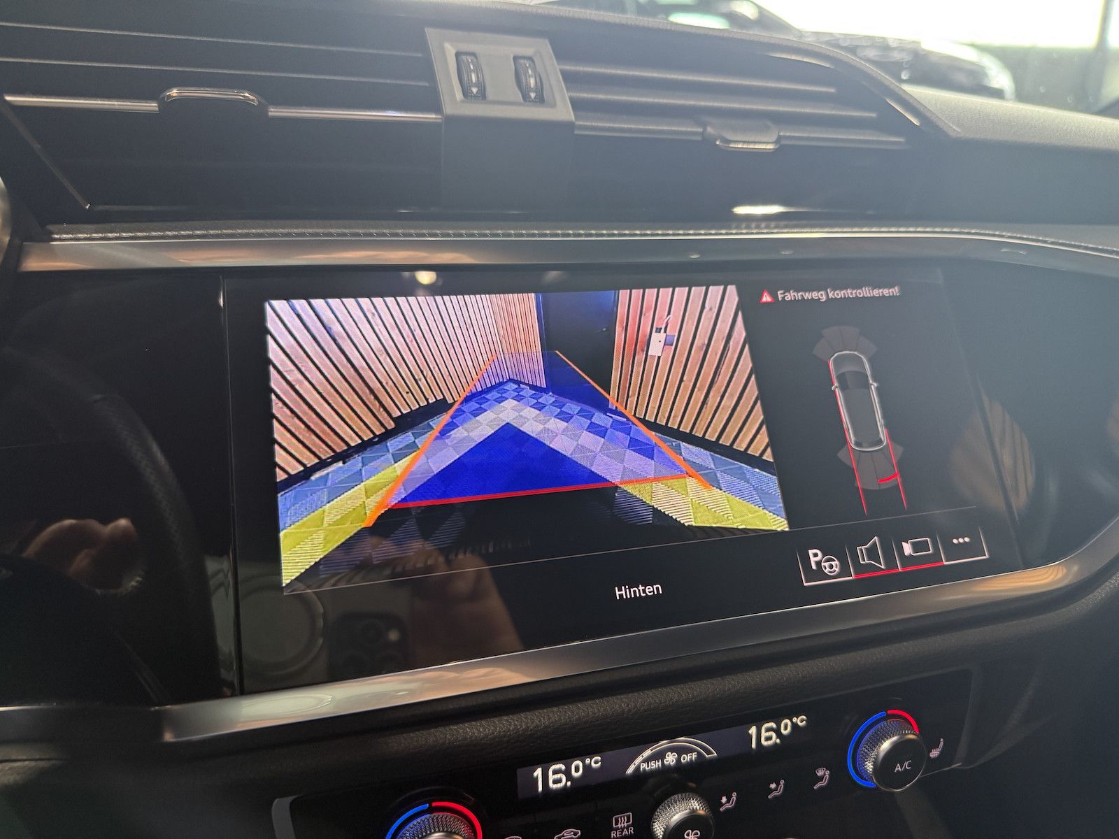 Fahrzeugabbildung Audi Q3 35 TDI S Line Aut. Navi*Matrix*Virt*Kam*AHK