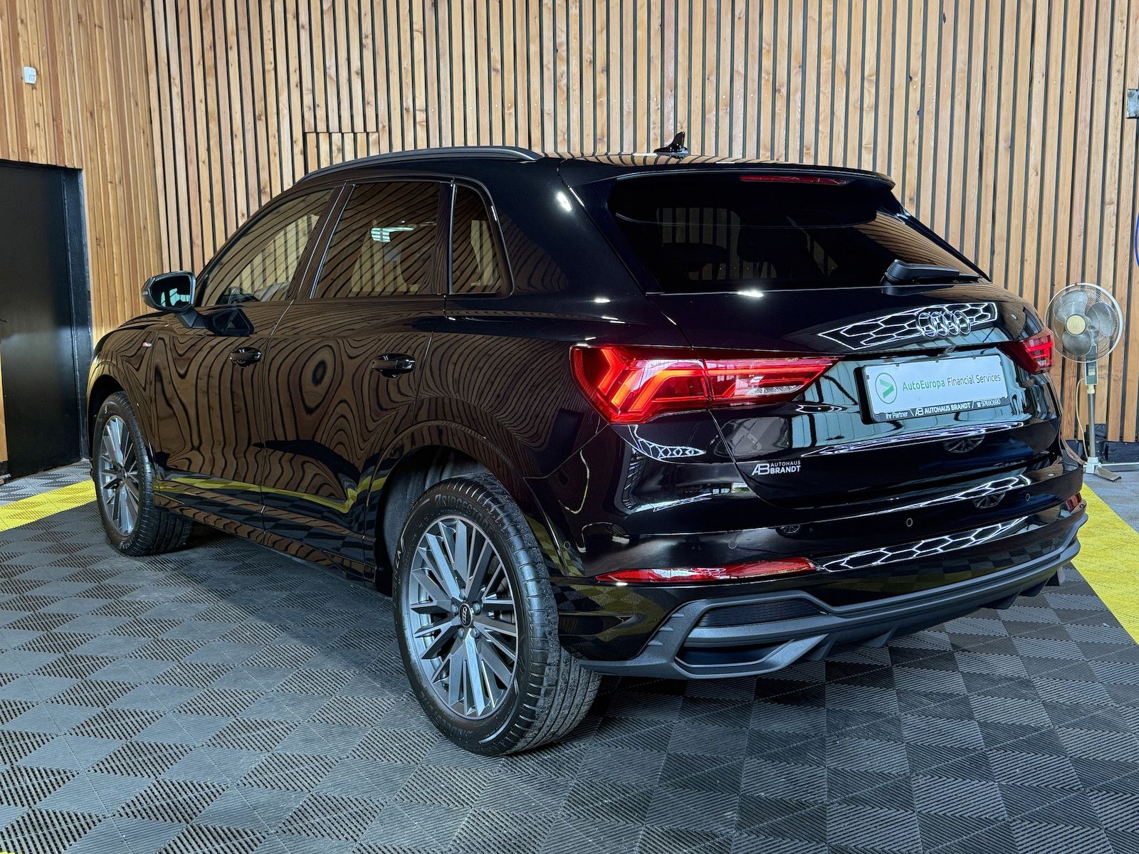 Fahrzeugabbildung Audi Q3 35 TDI S Line Aut. Navi*Matrix*Virt*Kam*AHK