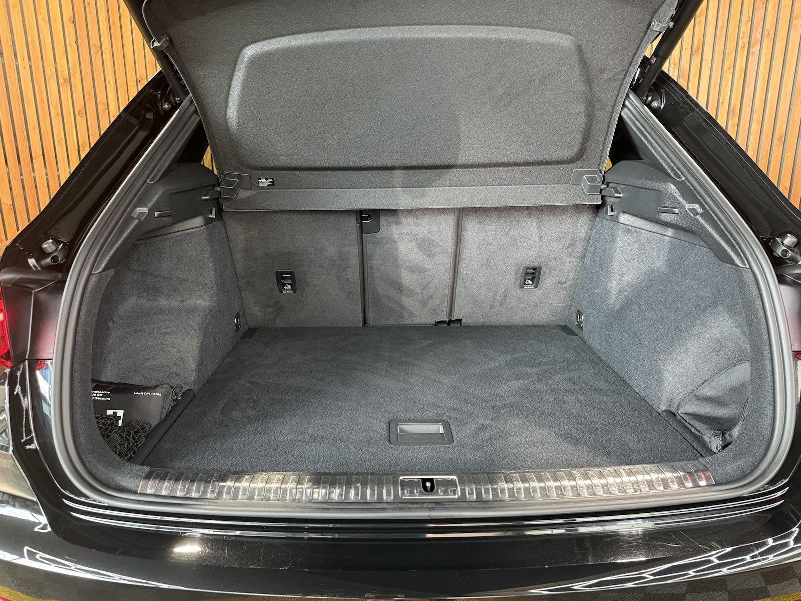 Fahrzeugabbildung Audi Q3 35 TDI S Line Aut. Navi*Matrix*Virt*Kam*AHK