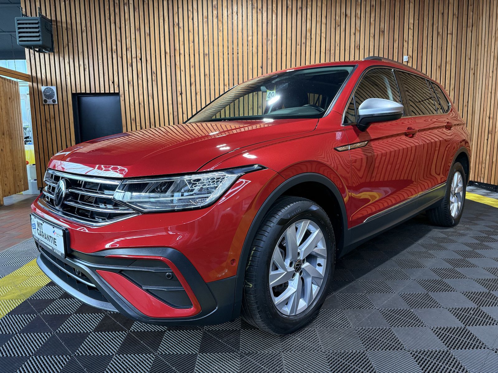 Volkswagen Tiguan Allspace 2,0TDI DSG Navi*Kam*AHK*DCC*Pano