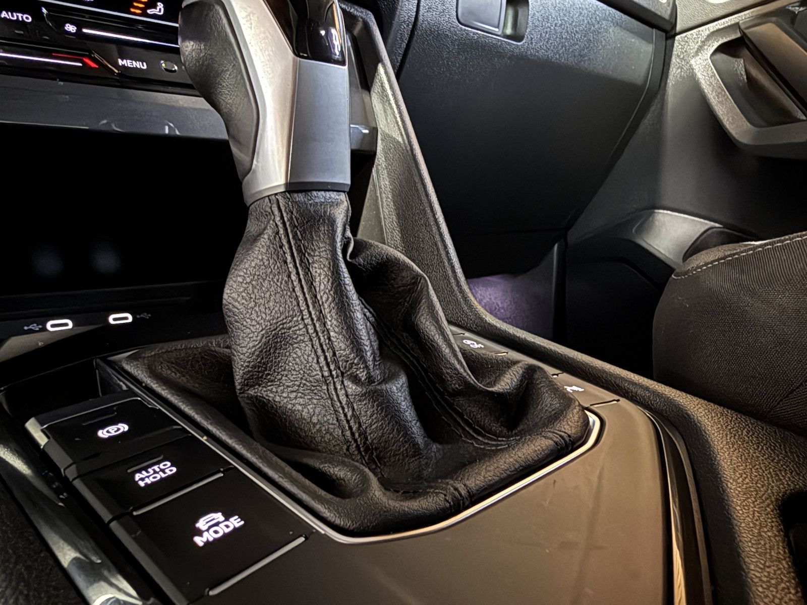 Fahrzeugabbildung Volkswagen Tiguan Allspace 2,0TDI DSG Navi*Kam*AHK*DCC*Pano
