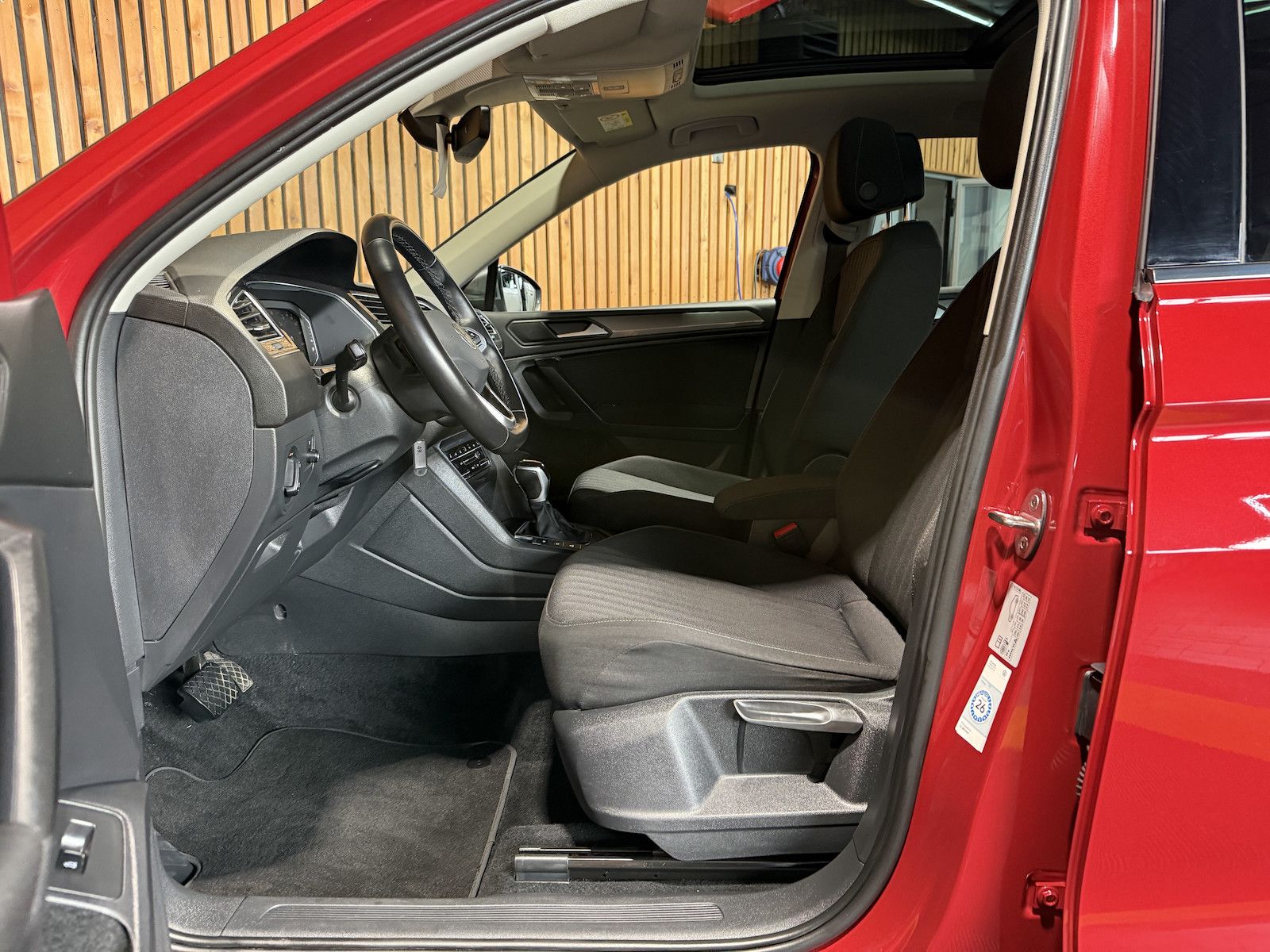 Fahrzeugabbildung Volkswagen Tiguan Allspace 2,0TDI DSG Navi*Kam*AHK*DCC*Pano