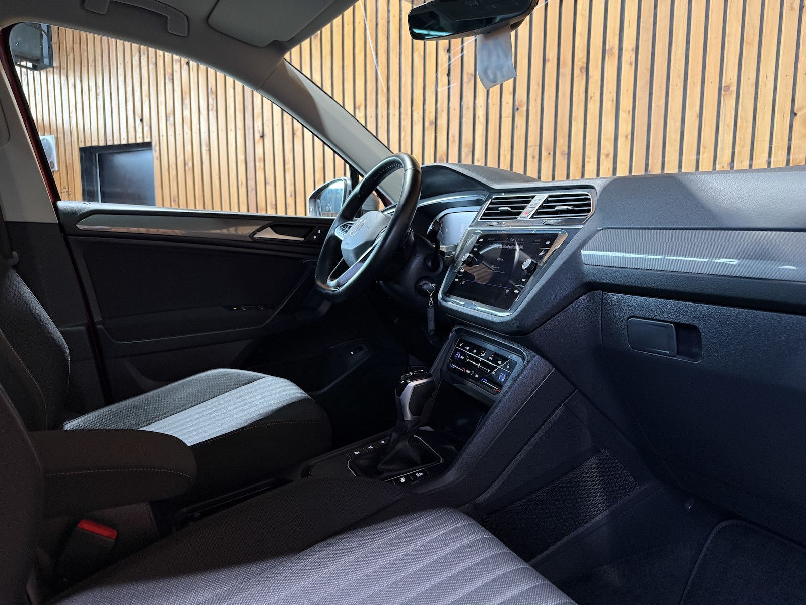 Fahrzeugabbildung Volkswagen Tiguan Allspace 2,0TDI DSG Navi*Kam*AHK*DCC*Pano