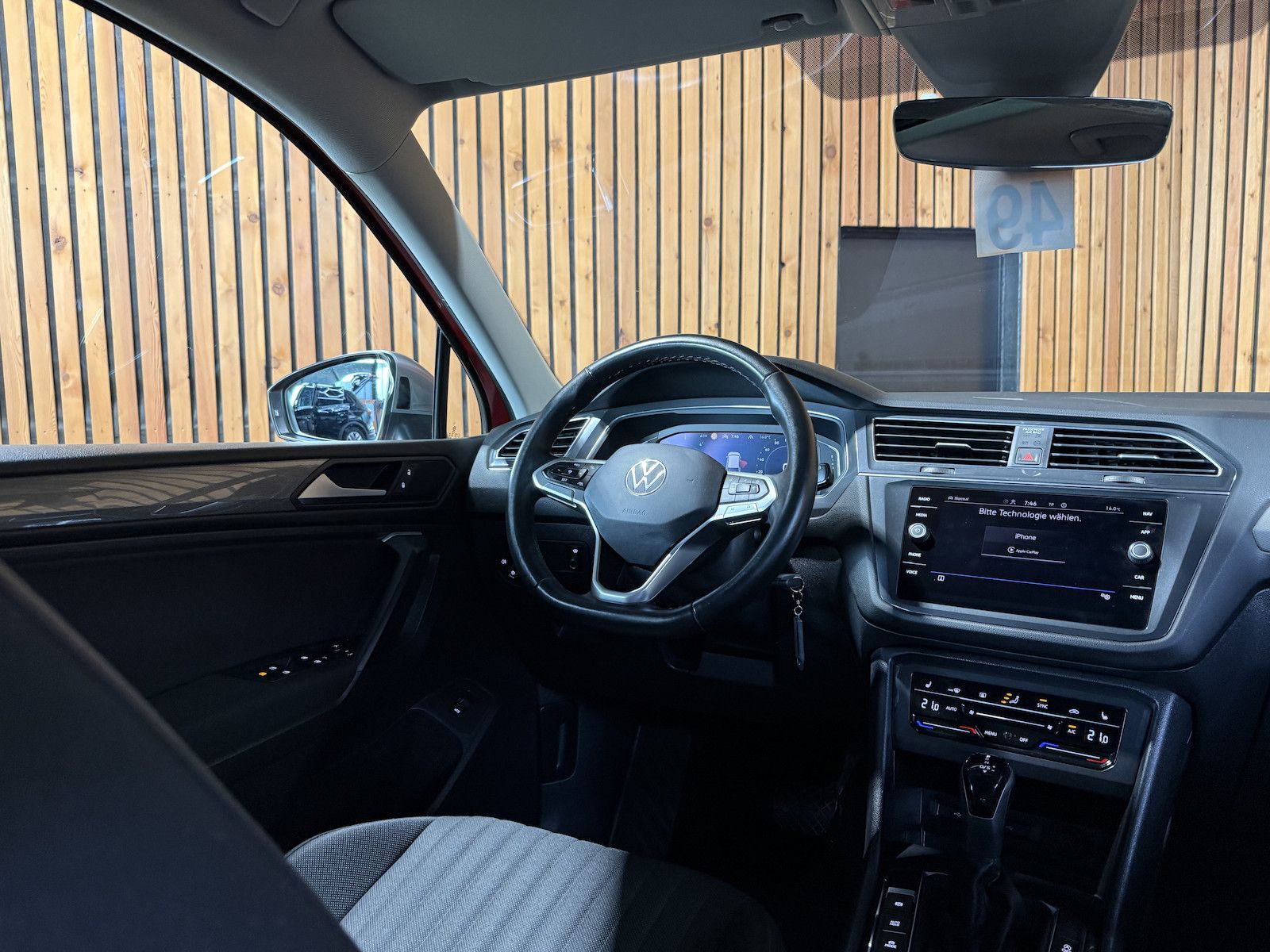 Fahrzeugabbildung Volkswagen Tiguan Allspace 2,0TDI DSG Navi*Kam*AHK*DCC*Pano