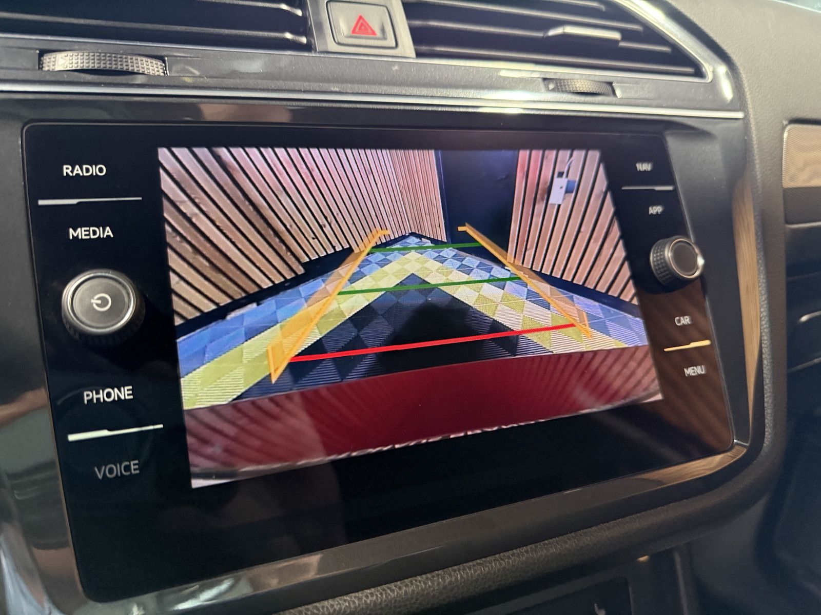 Fahrzeugabbildung Volkswagen Tiguan Allspace 2,0TDI DSG Navi*Kam*AHK*DCC*Pano