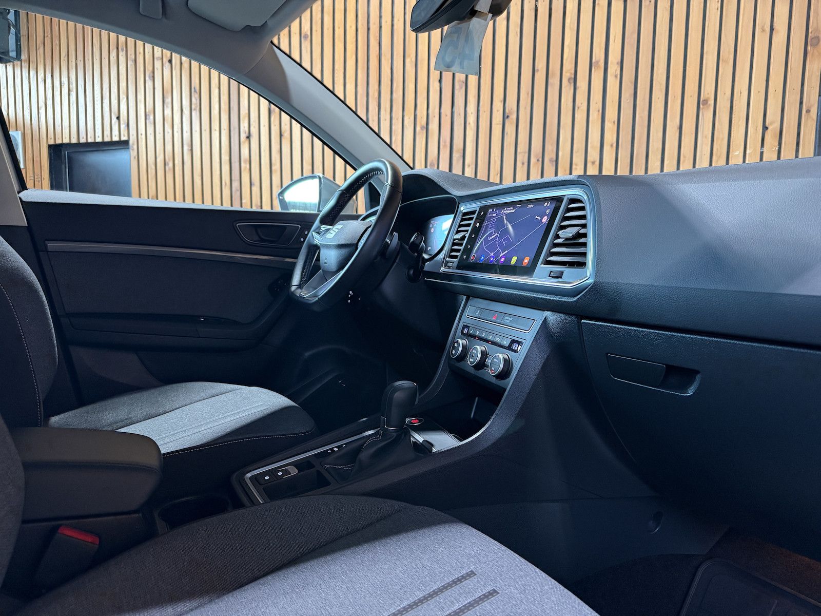 Fahrzeugabbildung SEAT Ateca 2,0 TDI DSG Navi*LED*Kam*Virtual*AHK*Beats