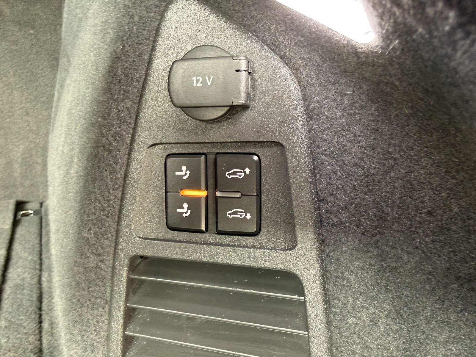 Fahrzeugabbildung Volkswagen Touareg 3,0 TDI 4M *Navi*Kam*AHK*ACC*Leder*Virt.