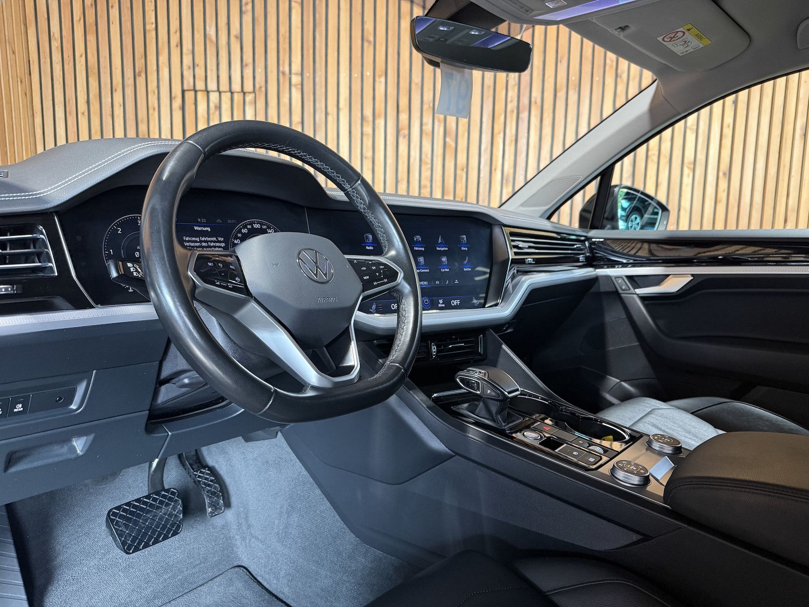 Fahrzeugabbildung Volkswagen Touareg 3,0 TDI 4M *Navi*Kam*AHK*ACC*Leder*Virt.