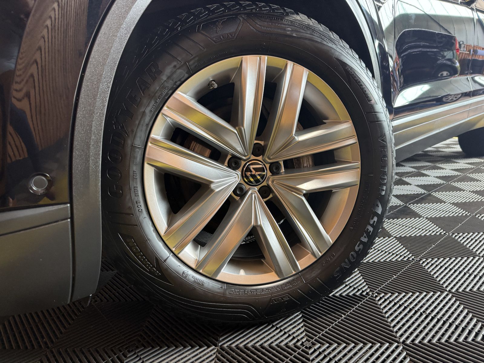 Fahrzeugabbildung Volkswagen Touareg 3,0 TDI 4M *Navi*Kam*AHK*ACC*Leder*Virt.