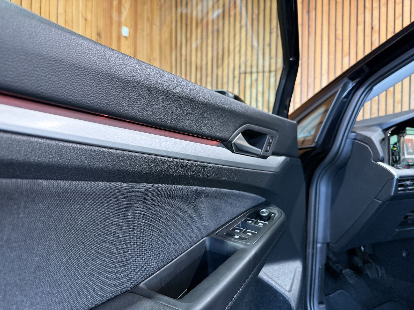 Fahrzeugabbildung Volkswagen Golf 2,0 TDI Life *Navi*ACC*LED*Virtual*App*