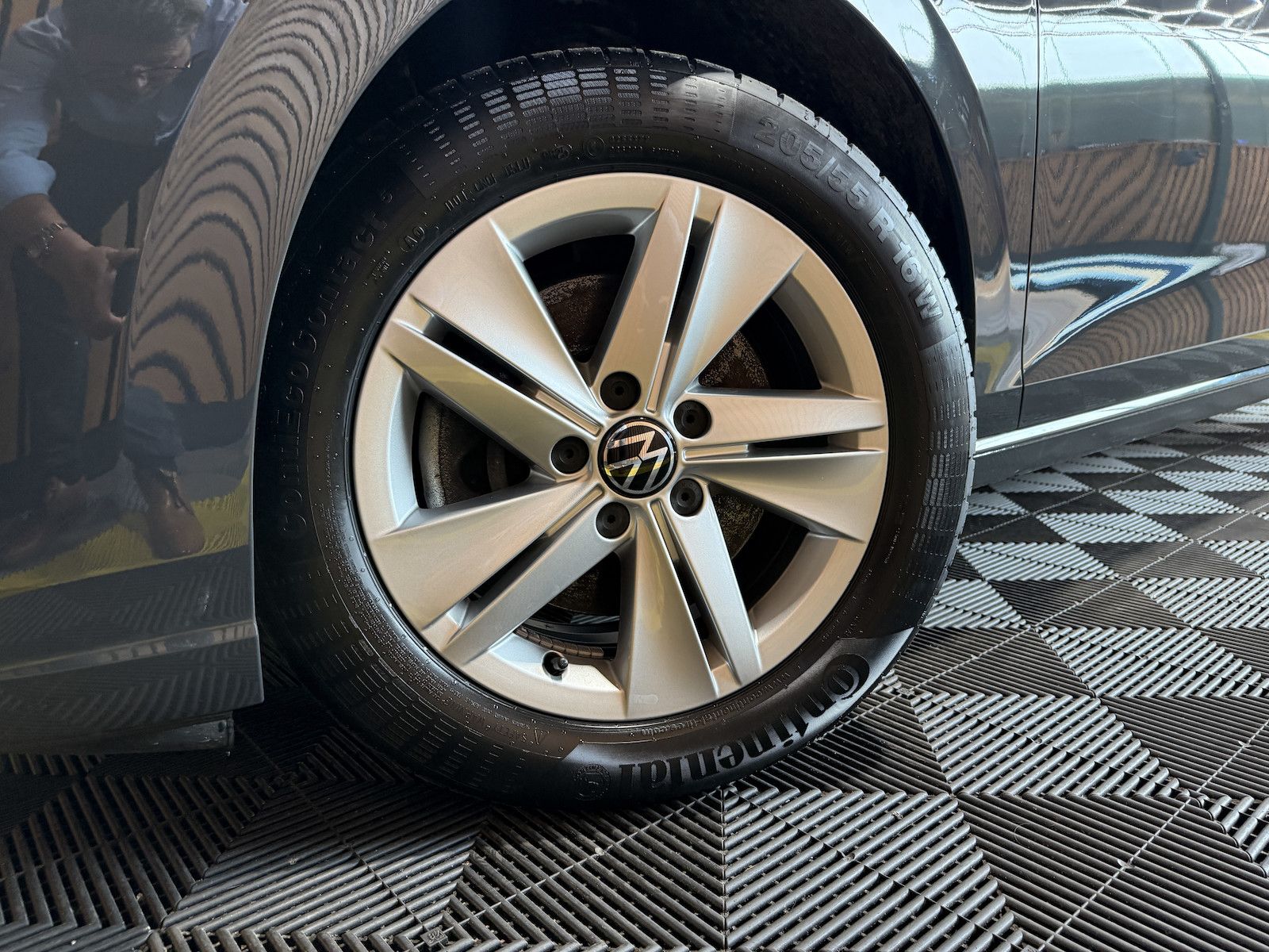 Fahrzeugabbildung Volkswagen Golf Variant 2,0 TDI DSG Life *Navi*LED*Virtual*
