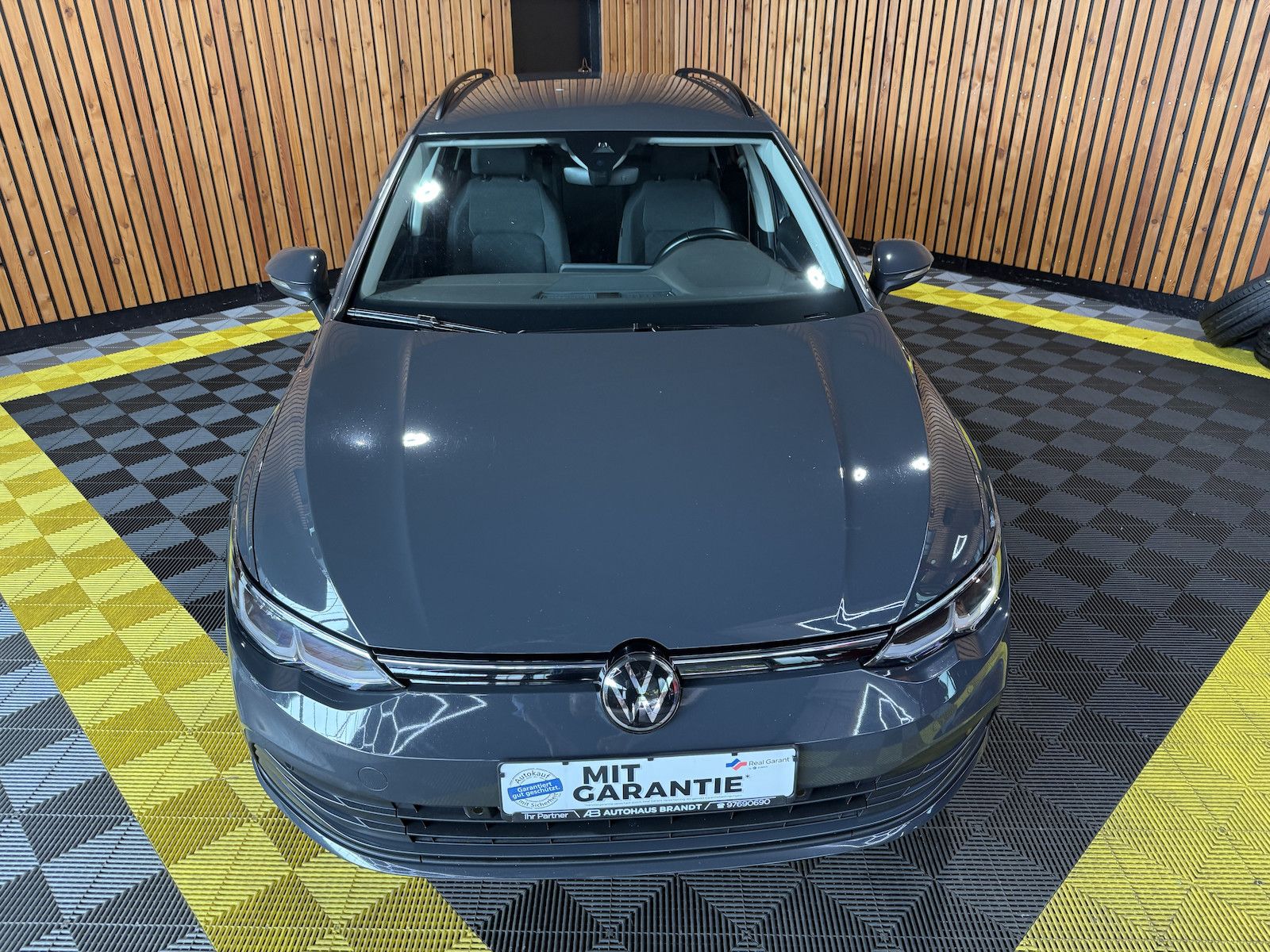 Fahrzeugabbildung Volkswagen Golf Variant 2,0 TDI DSG Life *Navi*LED*Virtual*