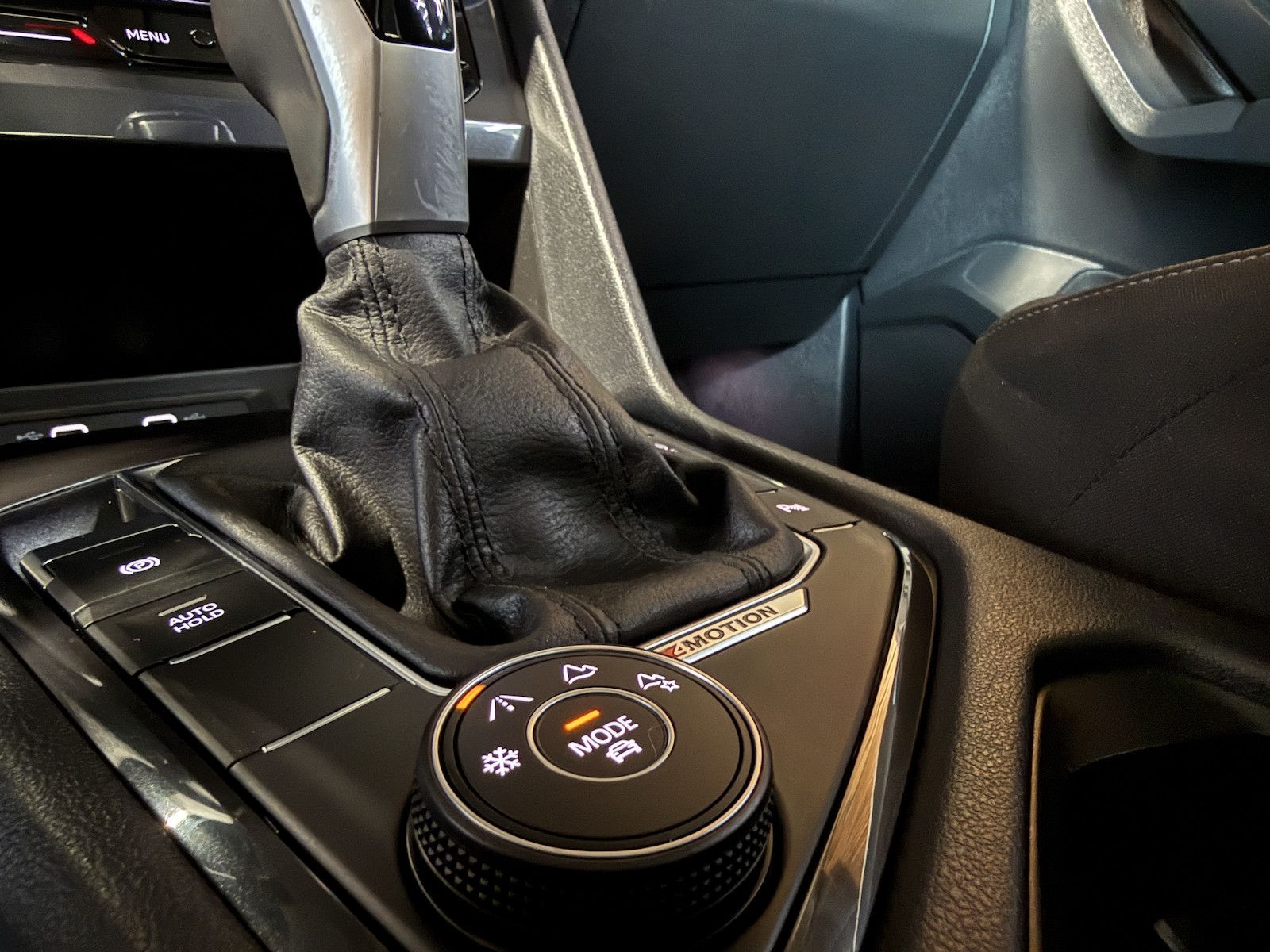 Fahrzeugabbildung Volkswagen Tiguan Allspace 2,0TDI 4M *Navi*AHK*Matrix*Head*