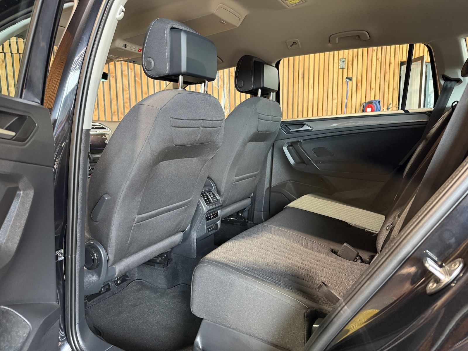 Fahrzeugabbildung Volkswagen Tiguan Allspace 2,0TDI 4M *Navi*AHK*Matrix*Head*
