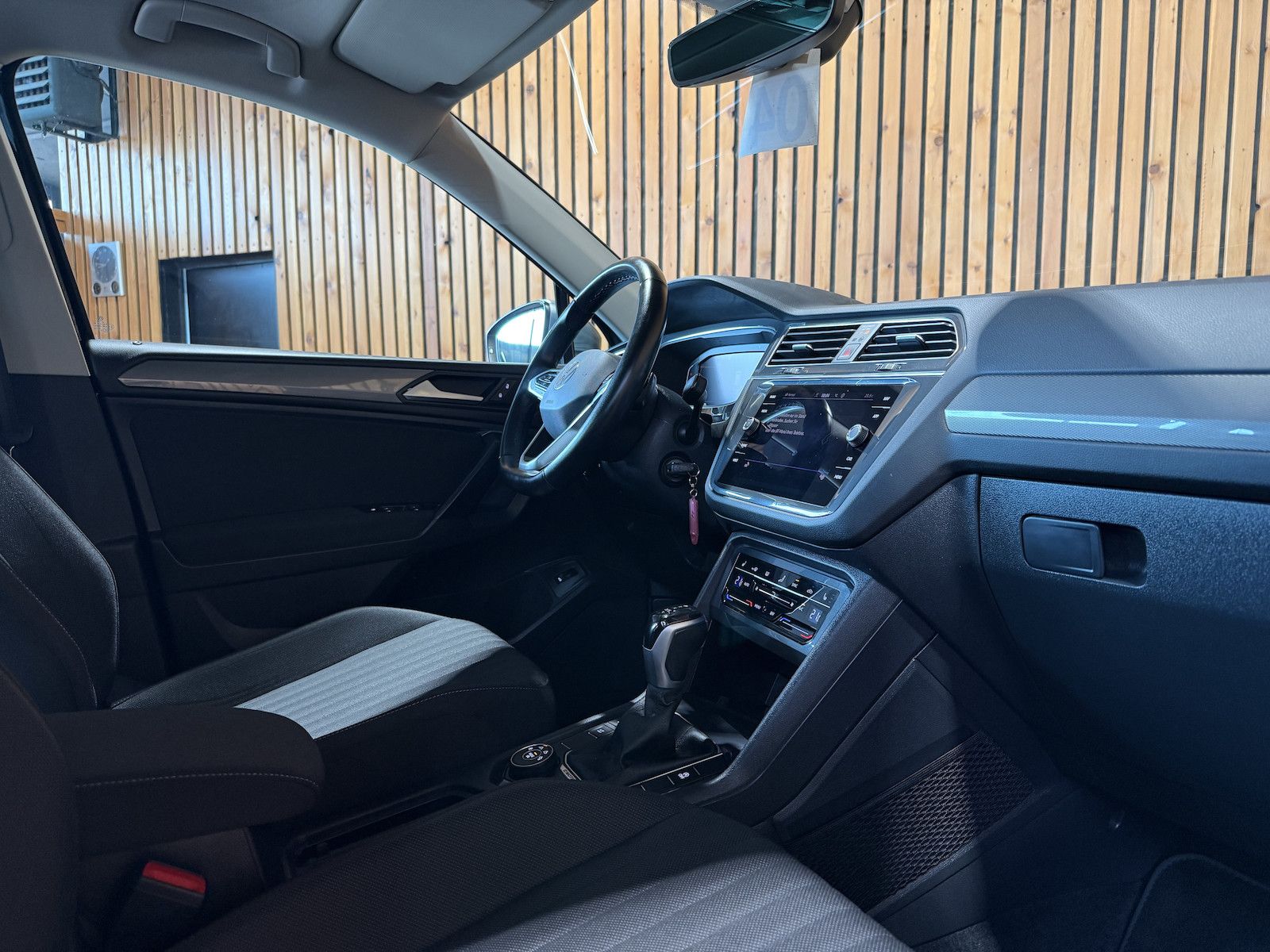 Fahrzeugabbildung Volkswagen Tiguan Allspace 2,0TDI 4M *Navi*AHK*Matrix*Head*