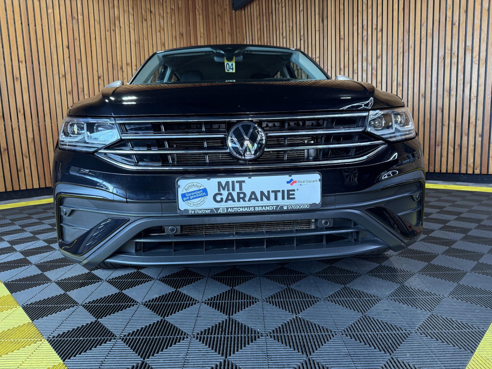 Fahrzeugabbildung Volkswagen Tiguan Allspace 2,0TDI 4M *Navi*AHK*Matrix*Head*